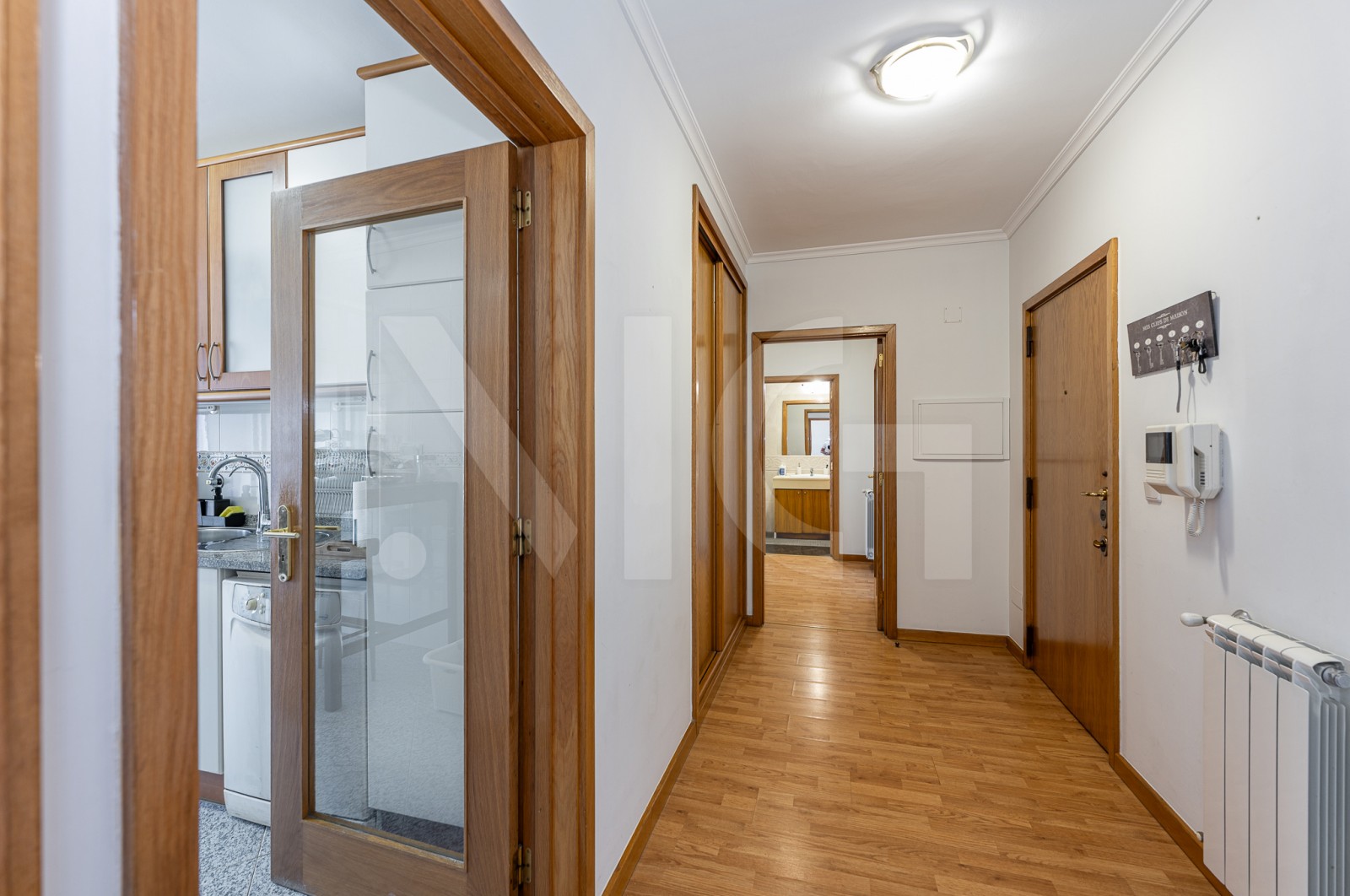 Apartamento T2 para Venda em Madalena, Vila Nova de Gaia, Porto - Hall de entrada (Imagem 2)