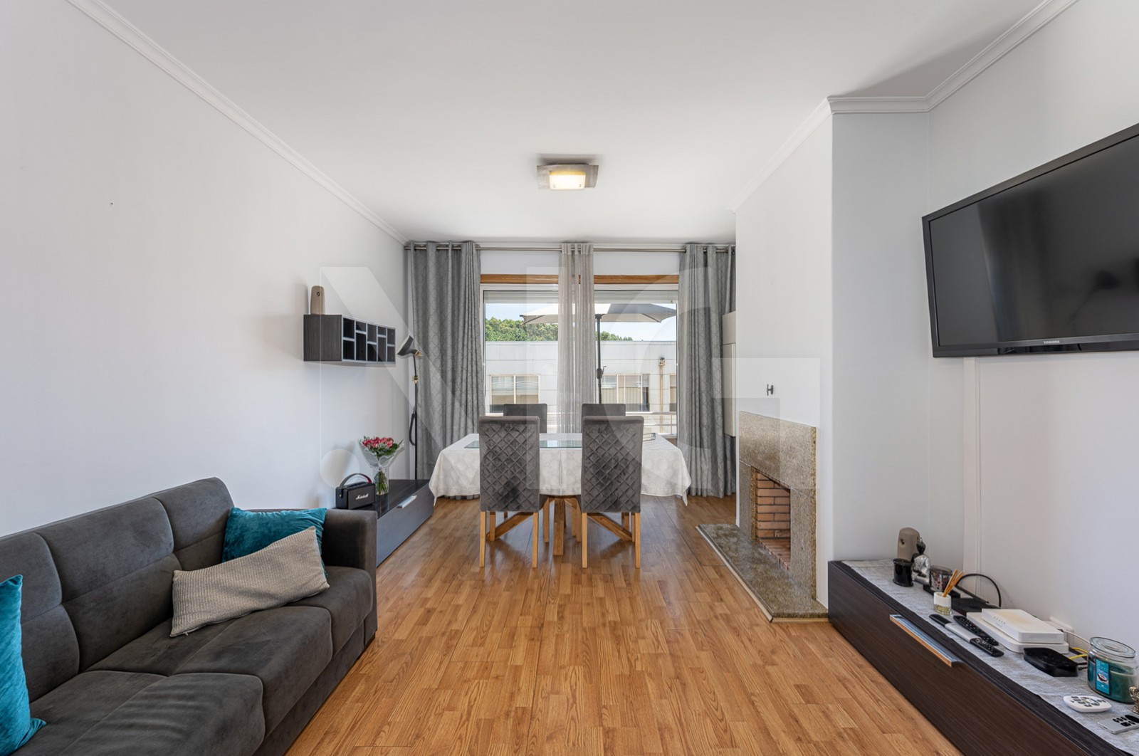 Apartamento T2 para Venda em Madalena, Vila Nova de Gaia, Porto - Sala (Imagem 3)