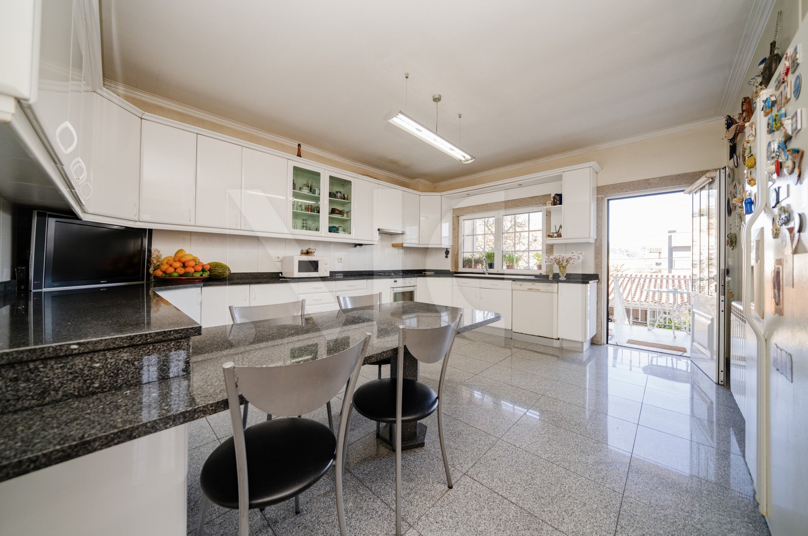 Moradia T5 para Venda em Merelim (São Pedro) e Frossos, Braga, Braga - Cozinha (Imagem 1)