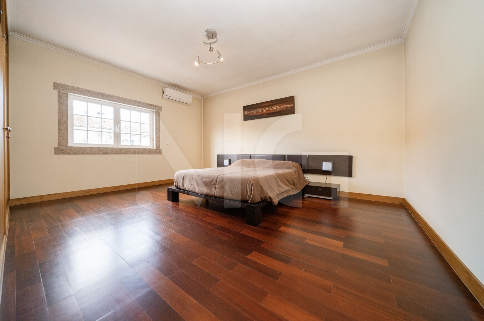 Moradia T5 para Venda em Merelim (São Pedro) e Frossos, Braga, Braga - Quarto (Imagem 4)