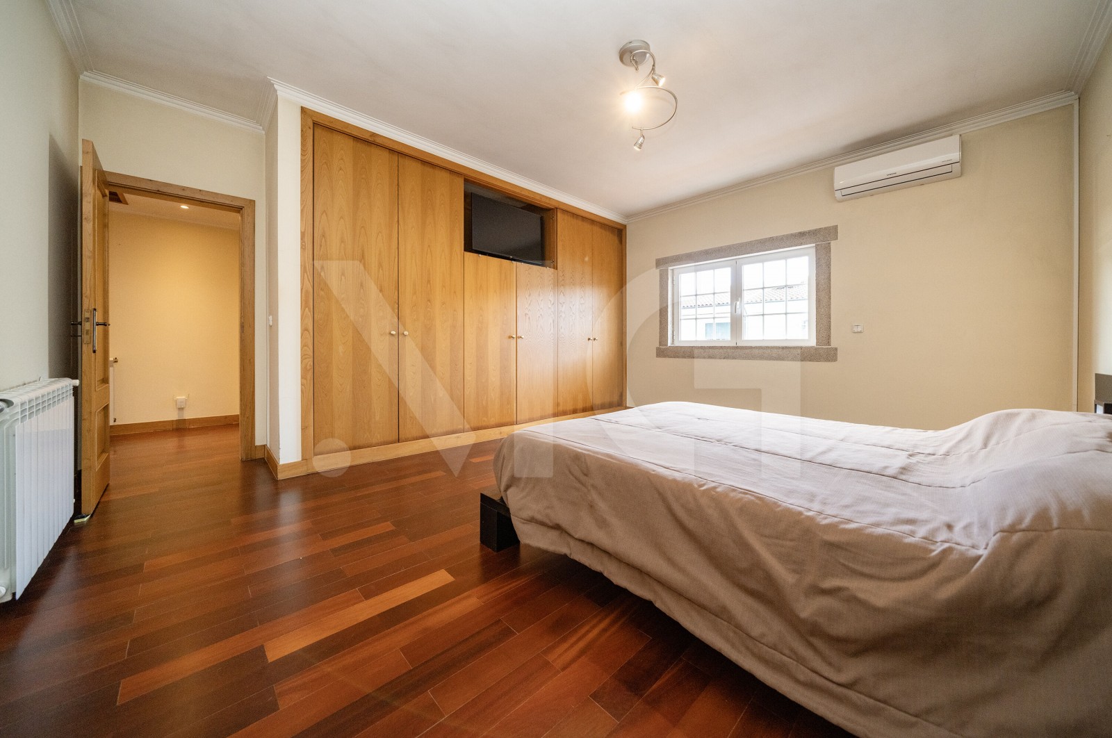 Moradia T5 para Venda em Merelim (São Pedro) e Frossos, Braga, Braga - Quarto (Imagem 5)