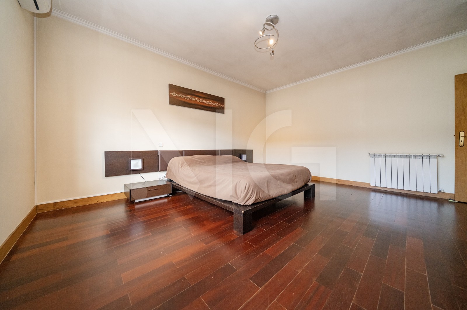 Moradia T5 para Venda em Merelim (São Pedro) e Frossos, Braga, Braga - Quarto (Imagem 6)