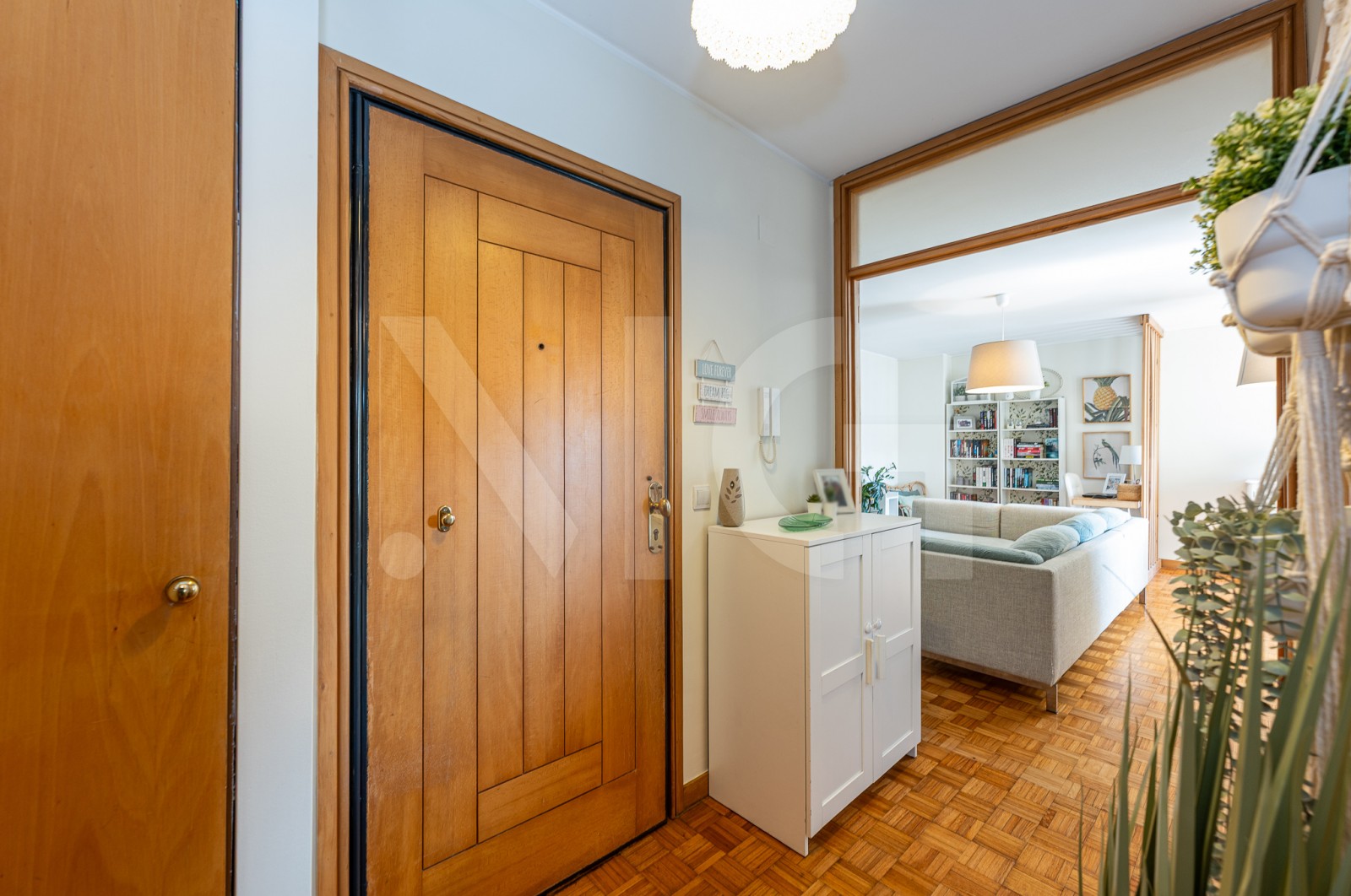 Apartment T2 for For sale in Cedofeita, Santo Ildefonso, Sé, Miragaia, São Nicolau e Vitória, Porto, Porto - Hall de entrada (Imagem 2)