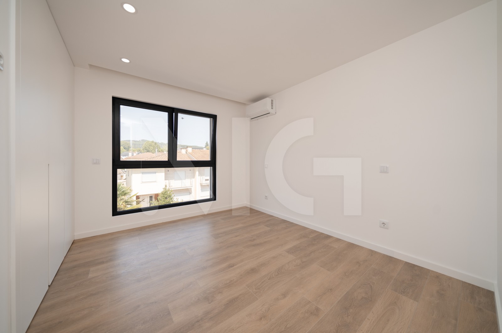 Apartment T3 for For sale in Póvoa de Lanhoso (Nossa Senhora do Amparo), Póvoa de Lanhoso, Braga - Quarto (Imagem 1)