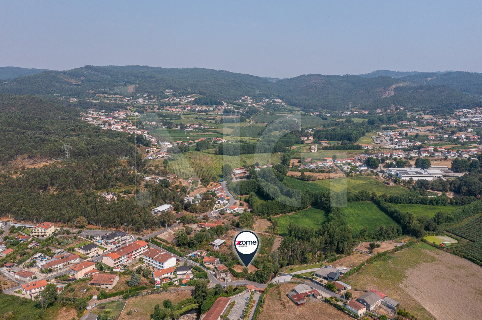 House T3 for For sale in Briteiros São Salvador e Briteiros Santa Leocádia, Guimarães, Braga - Área envolvente (Imagem 14)