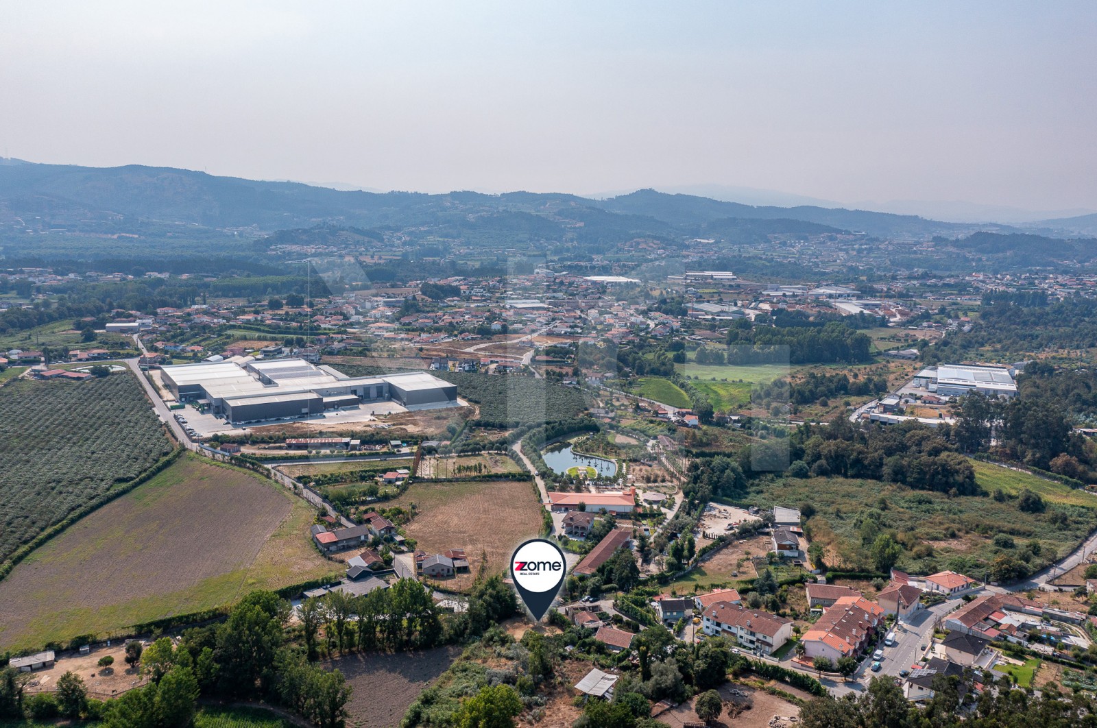 House T3 for For sale in Briteiros São Salvador e Briteiros Santa Leocádia, Guimarães, Braga - Área envolvente (Imagem 11)