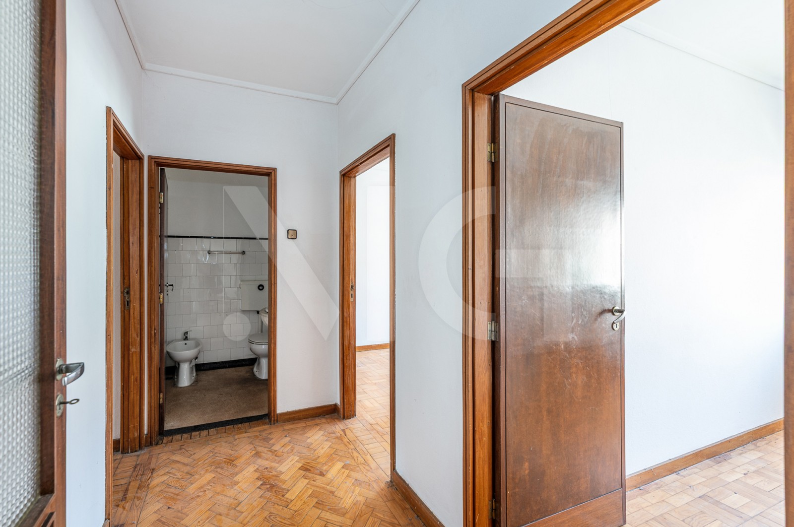 House T6 for For sale in Pedrouços, Maia, Porto - Corredor (Imagem 3)