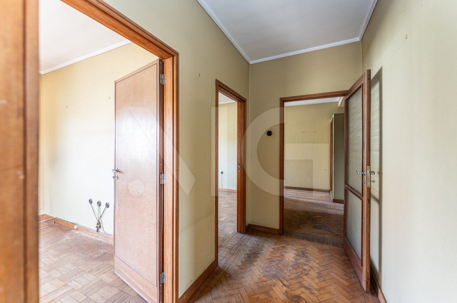 House T6 for For sale in Pedrouços, Maia, Porto - Corredor (Imagem 2)