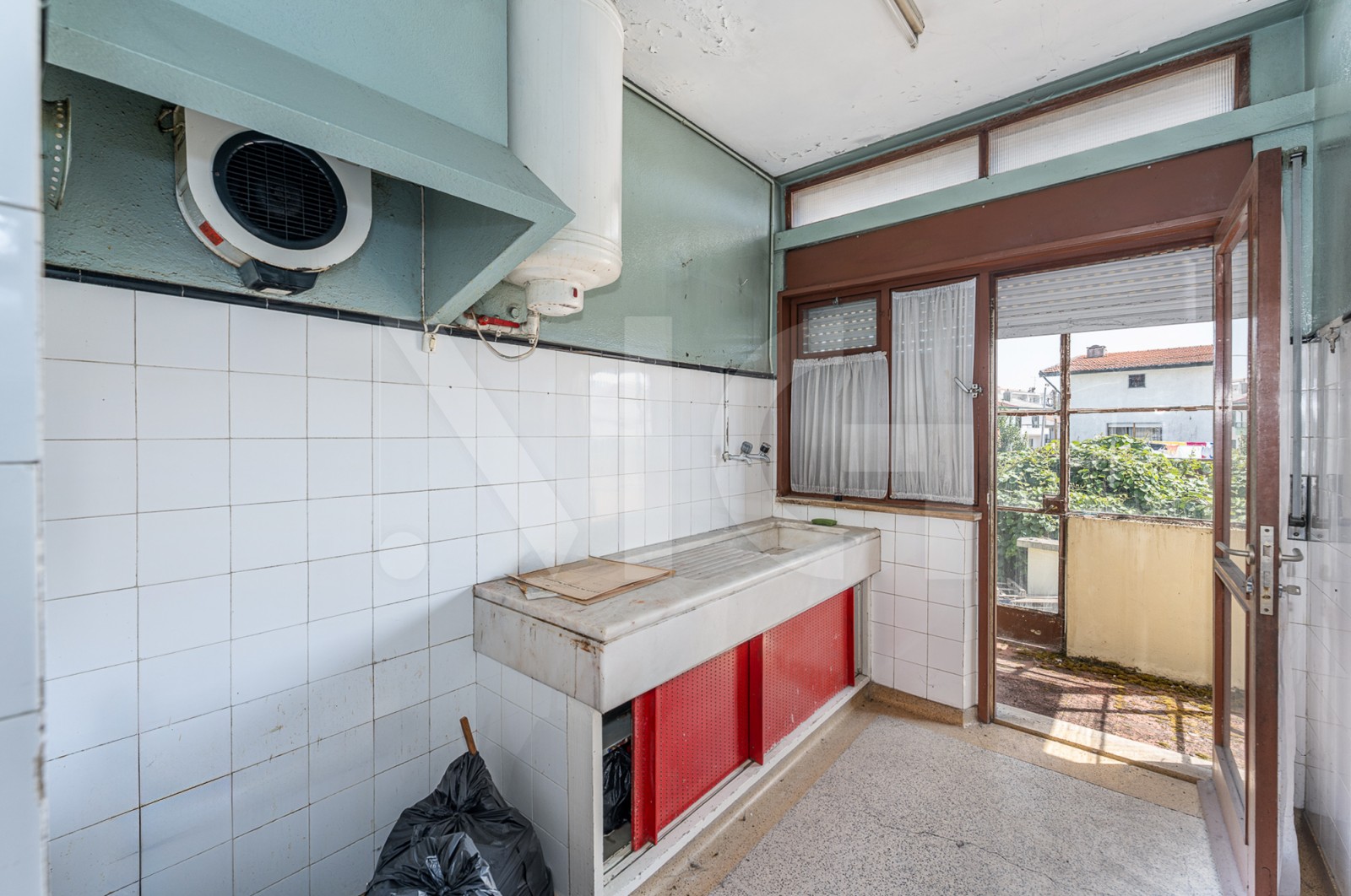 House T6 for For sale in Pedrouços, Maia, Porto - Cozinha (Imagem 2)