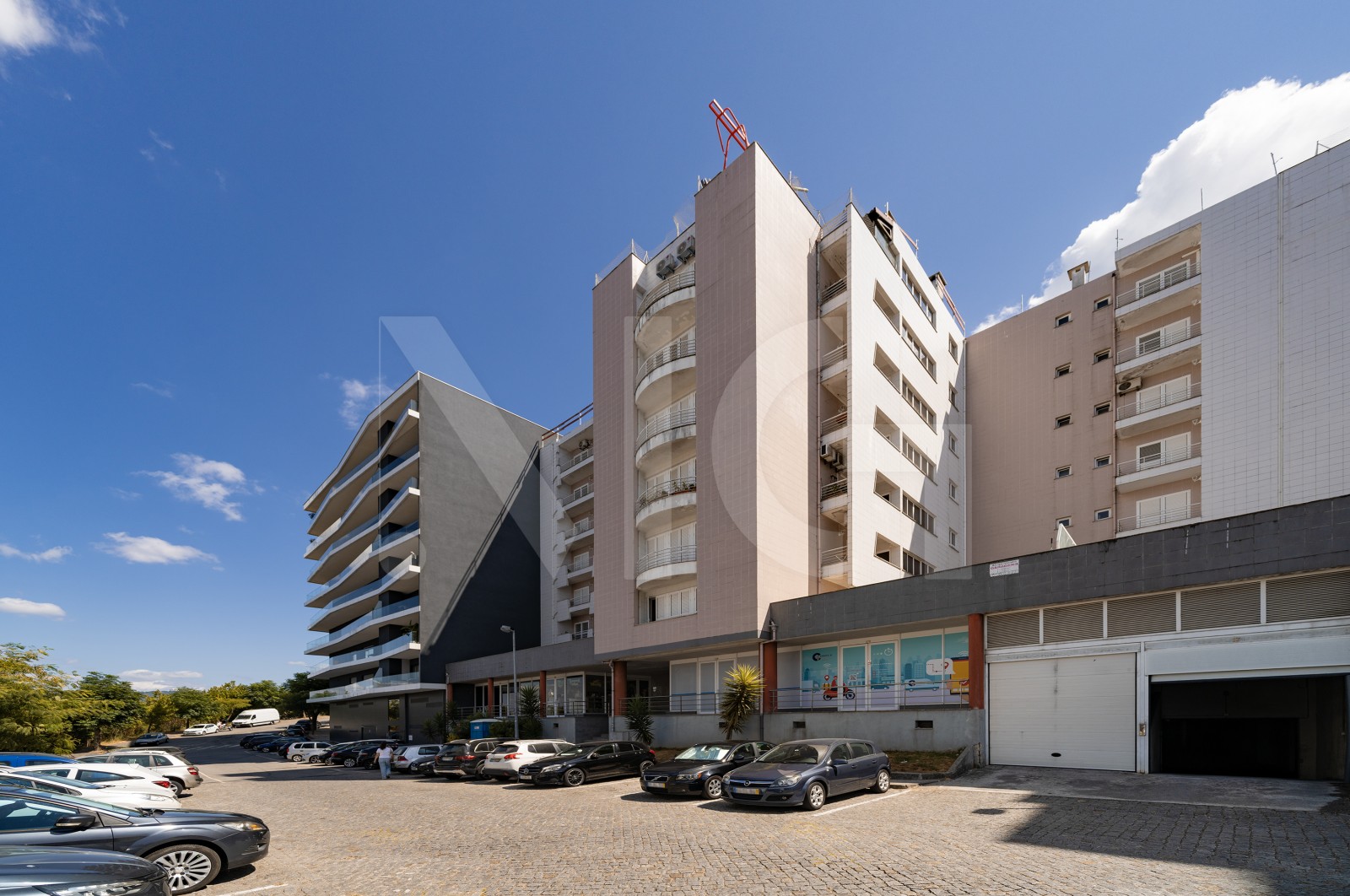 Apartment T2 for For sale in Ferreiros e Gondizalves, Braga, Braga - Fachada (Imagem 1)