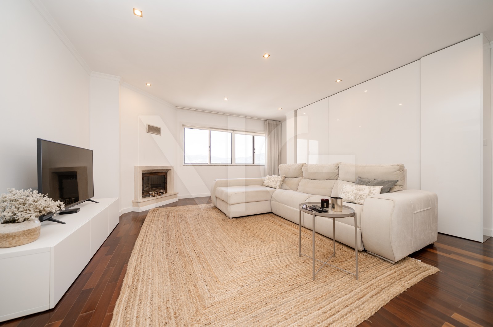 Apartment T2 for For sale in Ferreiros e Gondizalves, Braga, Braga - Sala (Imagem 1)