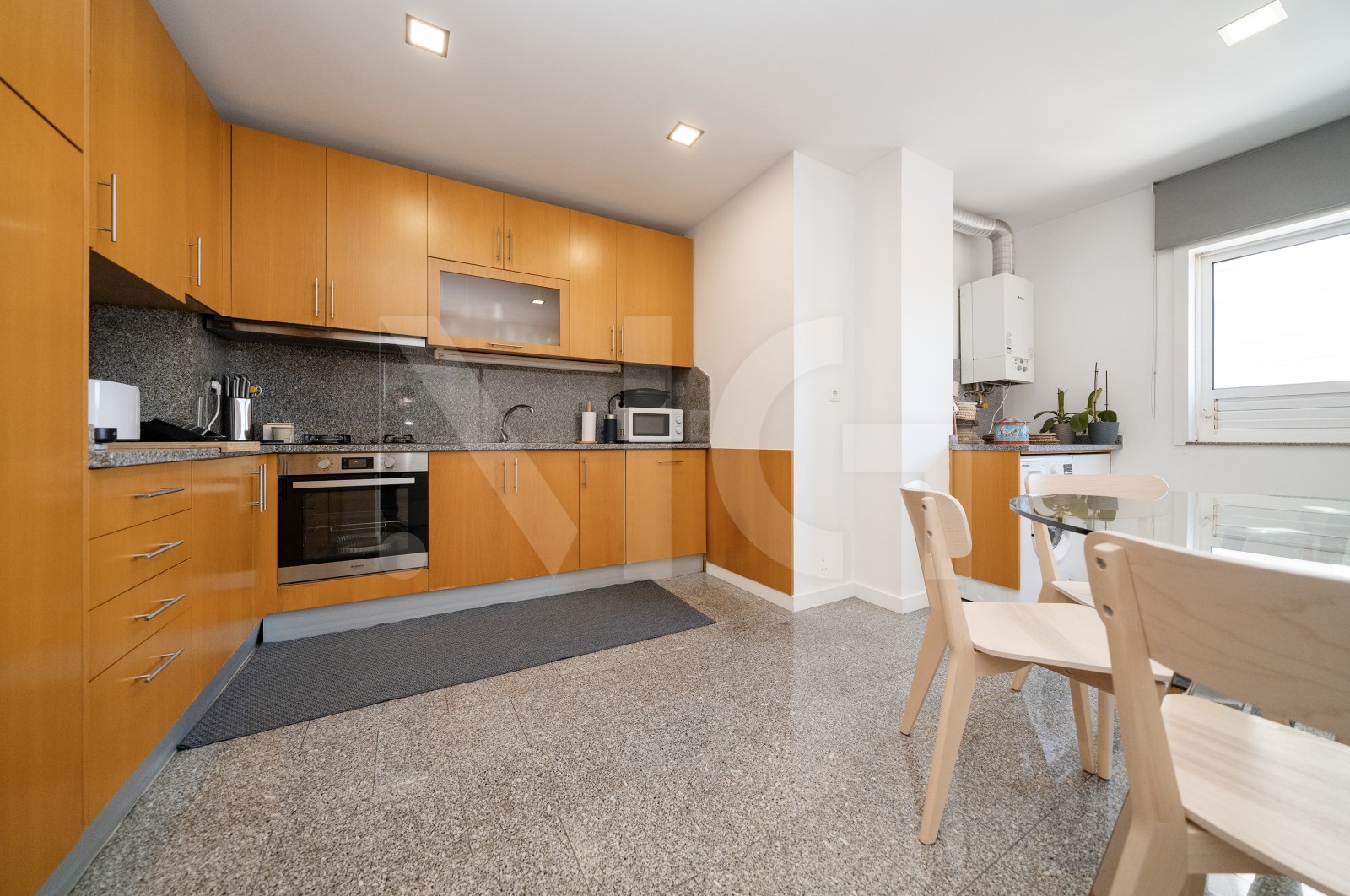 Apartment T2 for For sale in Ferreiros e Gondizalves, Braga, Braga - Cozinha (Imagem 1)