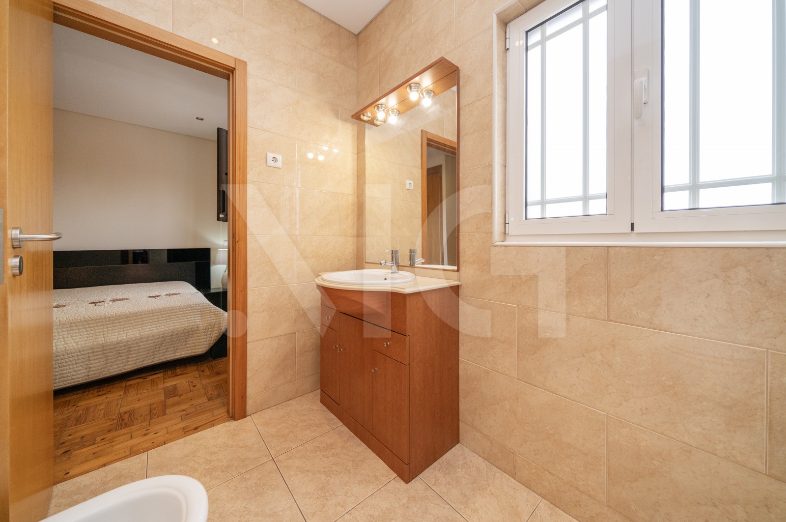 House T6 for For sale in Braga (São José de São Lázaro e São João do Souto), Braga, Braga - Casa de banho (Imagem 4)