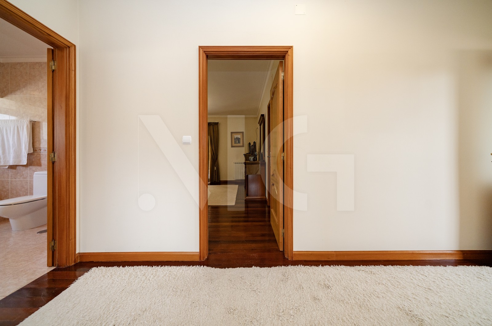 House T5 for For sale in Este (São Pedro e São Mamede), Braga, Braga - Corredor (Imagem 11)