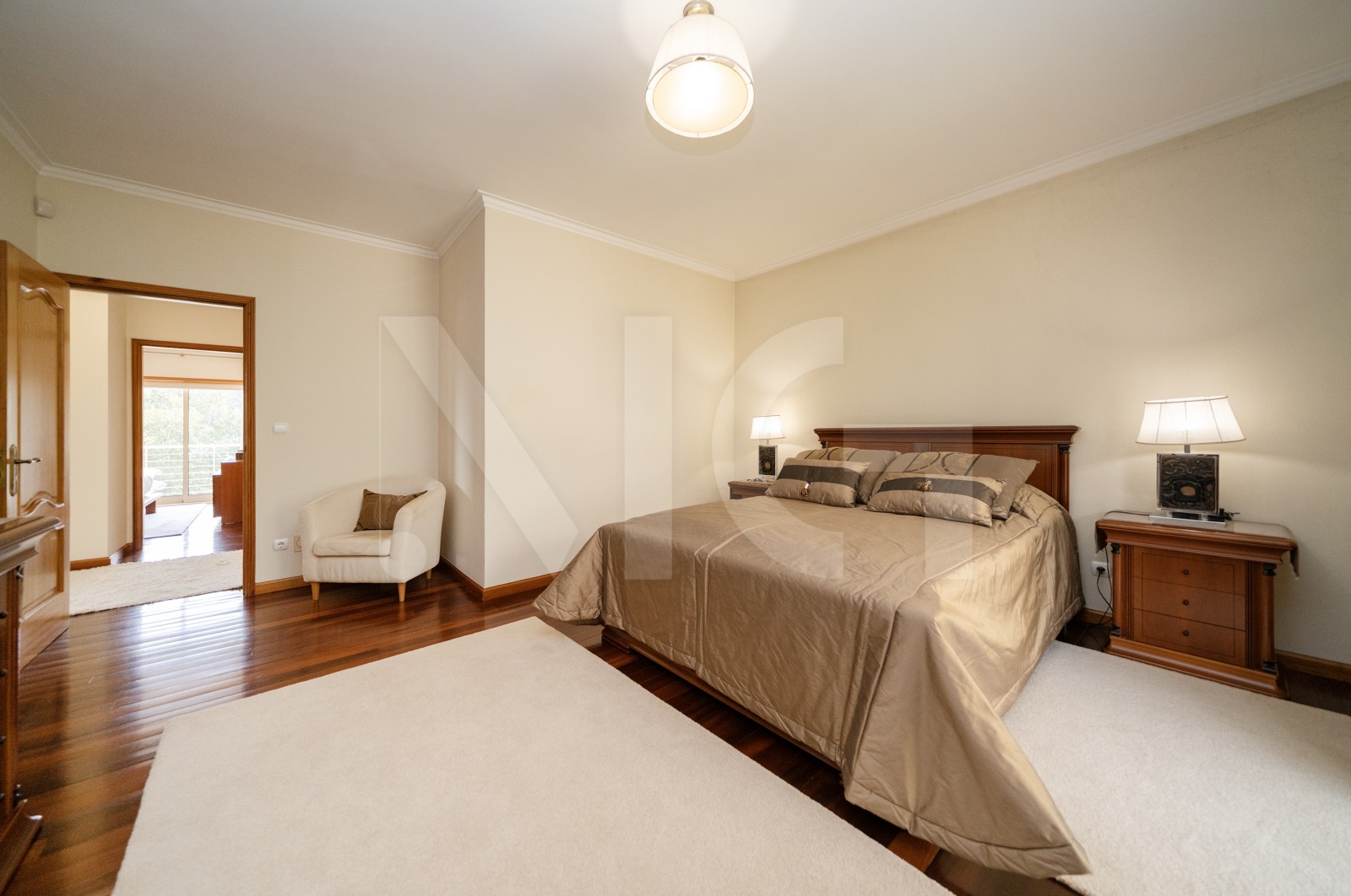 House T5 for For sale in Este (São Pedro e São Mamede), Braga, Braga - Suite (Imagem 2)