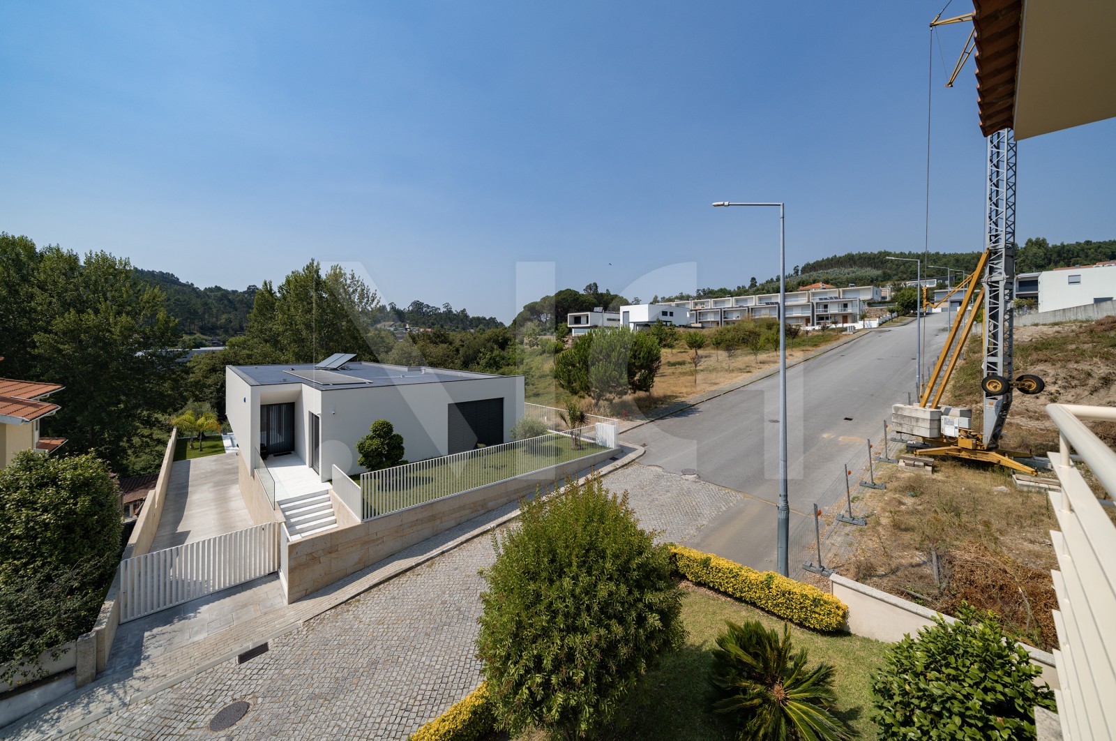 House T5 for For sale in Este (São Pedro e São Mamede), Braga, Braga - Vistas (Imagem 1)