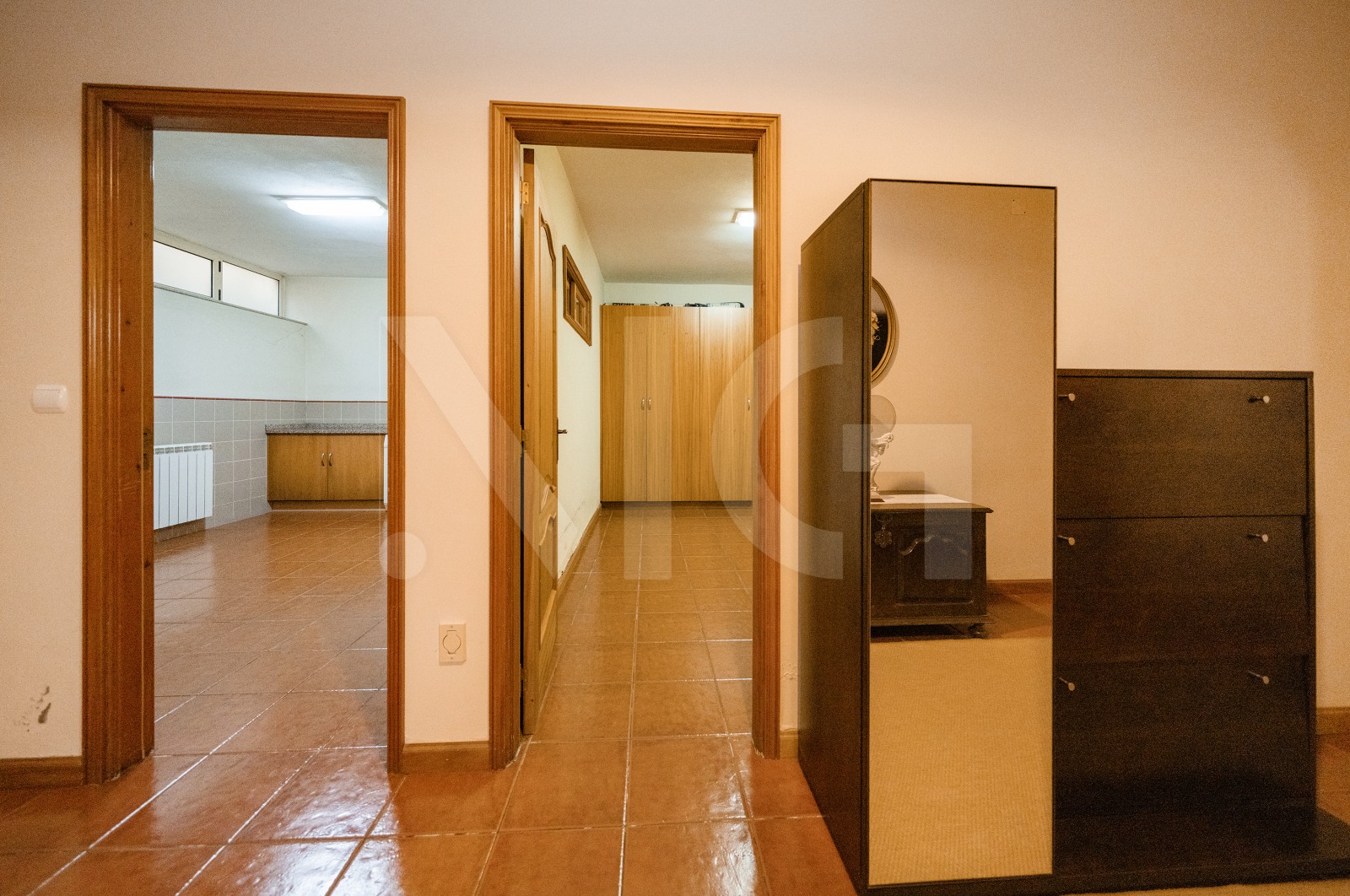 House T5 for For sale in Este (São Pedro e São Mamede), Braga, Braga - Corredor (Imagem 15)