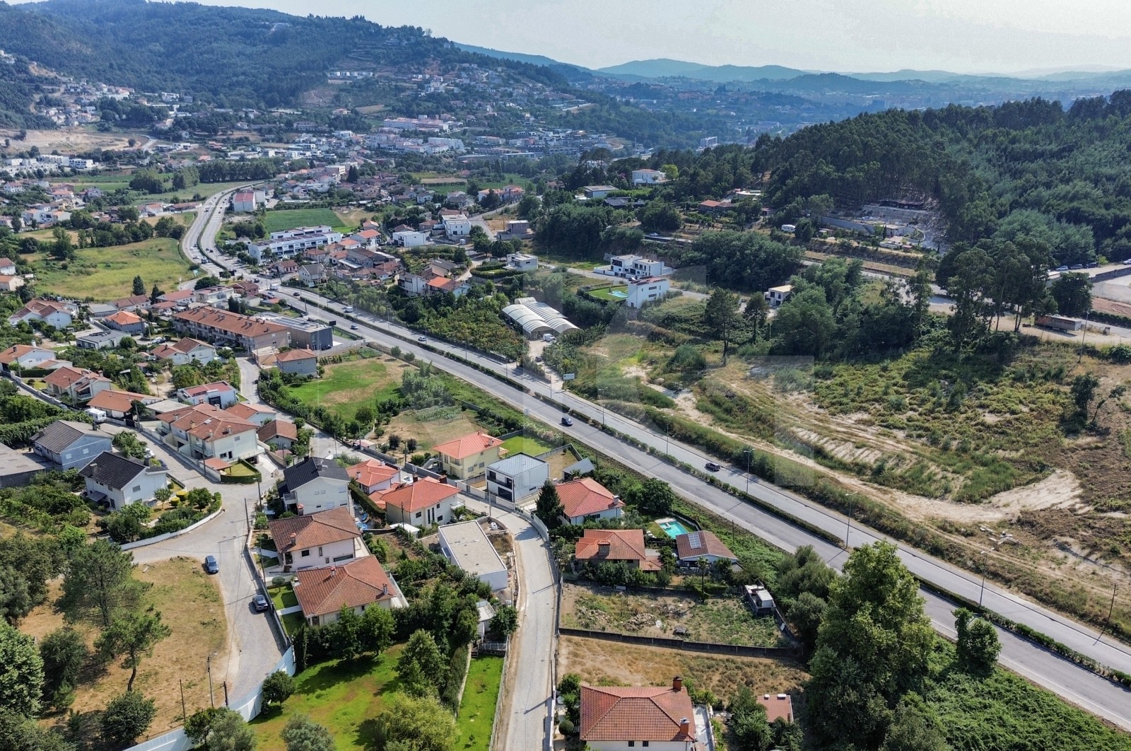 House T5 for For sale in Este (São Pedro e São Mamede), Braga, Braga - Área envolvente (Imagem 3)