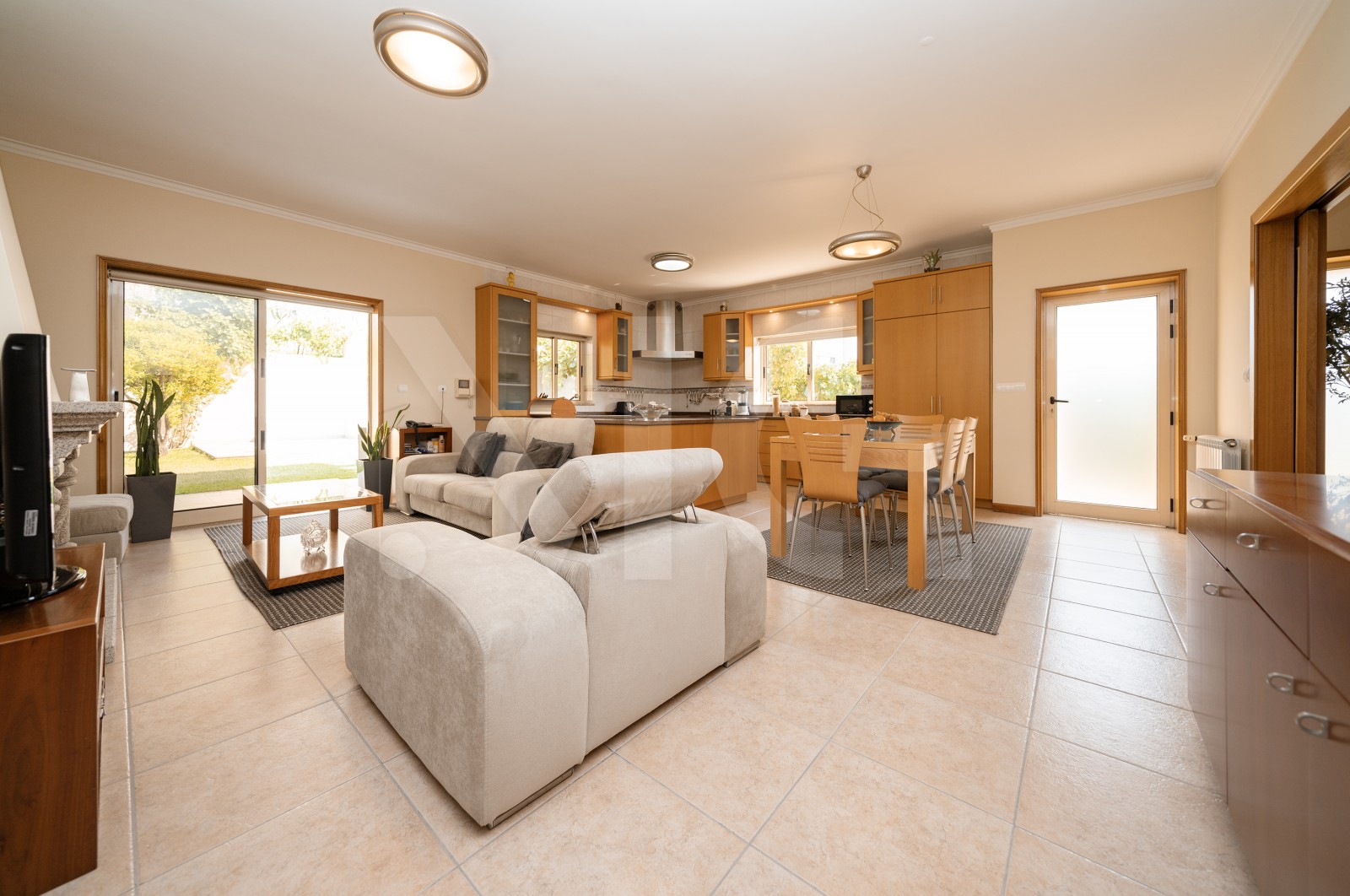 House T5 for For sale in Este (São Pedro e São Mamede), Braga, Braga - Sala (Imagem 3)