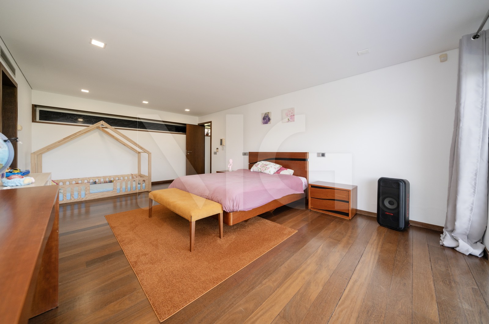 House T4+1 for For sale in Sande Vila Nova e Sande São Clemente, Guimarães, Braga - Suite (Imagem 7)