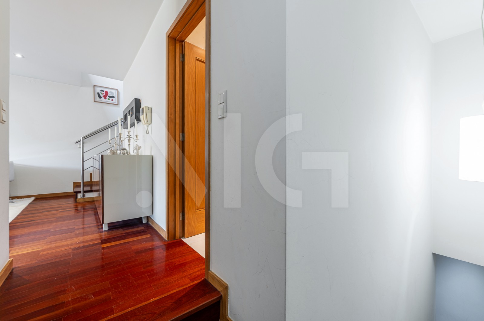 Apartment T3 for For sale in Madalena, Vila Nova de Gaia, Porto - Corredor (Imagem 1)