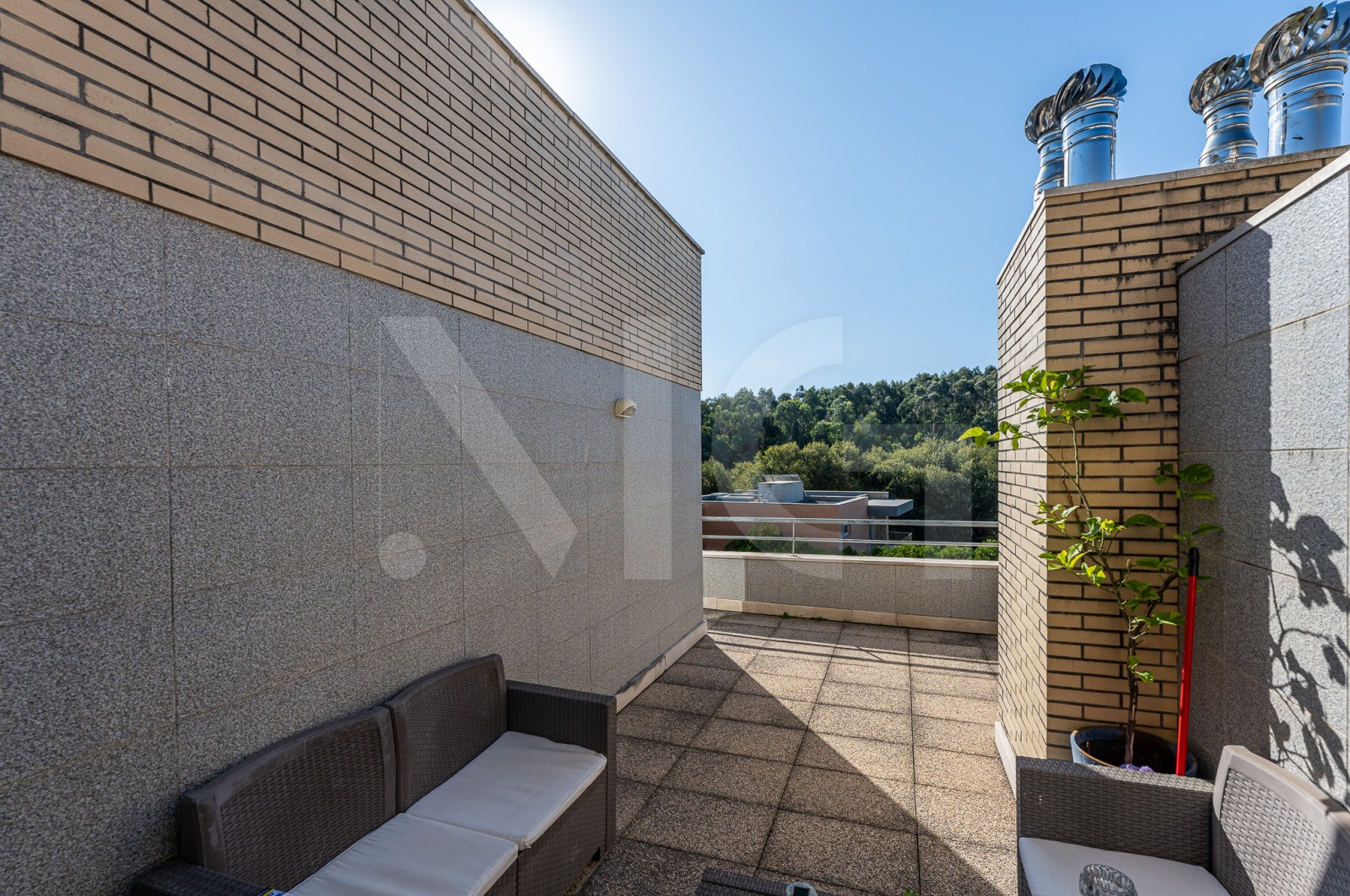 Apartment T3 for For sale in Madalena, Vila Nova de Gaia, Porto - Terraço (Imagem 1)