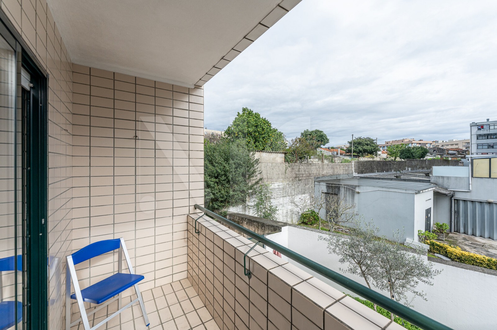 Apartamento T2 para Venda em Custóias, Leça do Balio e Guifões, Matosinhos, Porto - Varanda (Imagem 1)