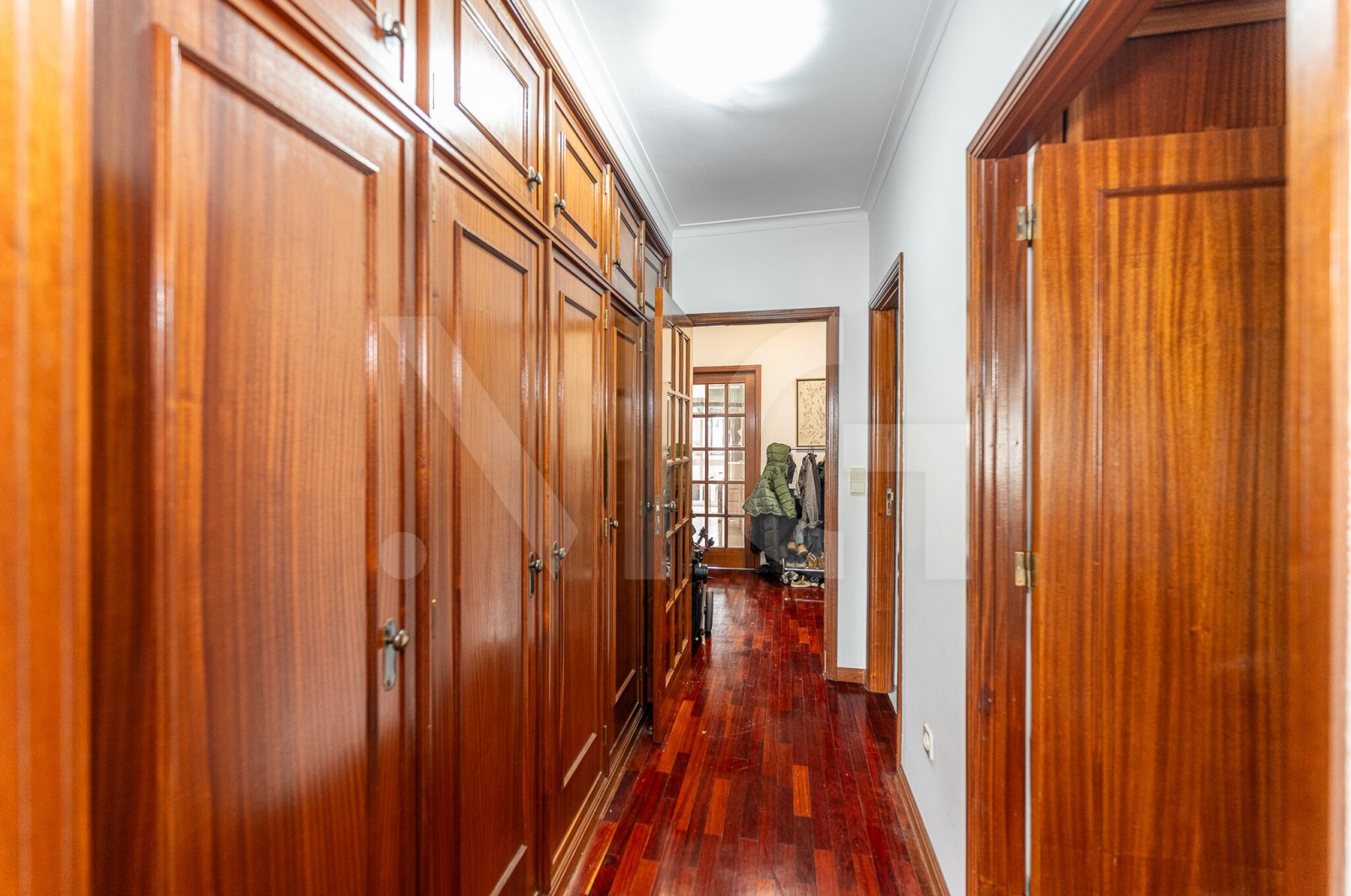 Apartamento T2 para Venda em Custóias, Leça do Balio e Guifões, Matosinhos, Porto - Corredor (Imagem 1)