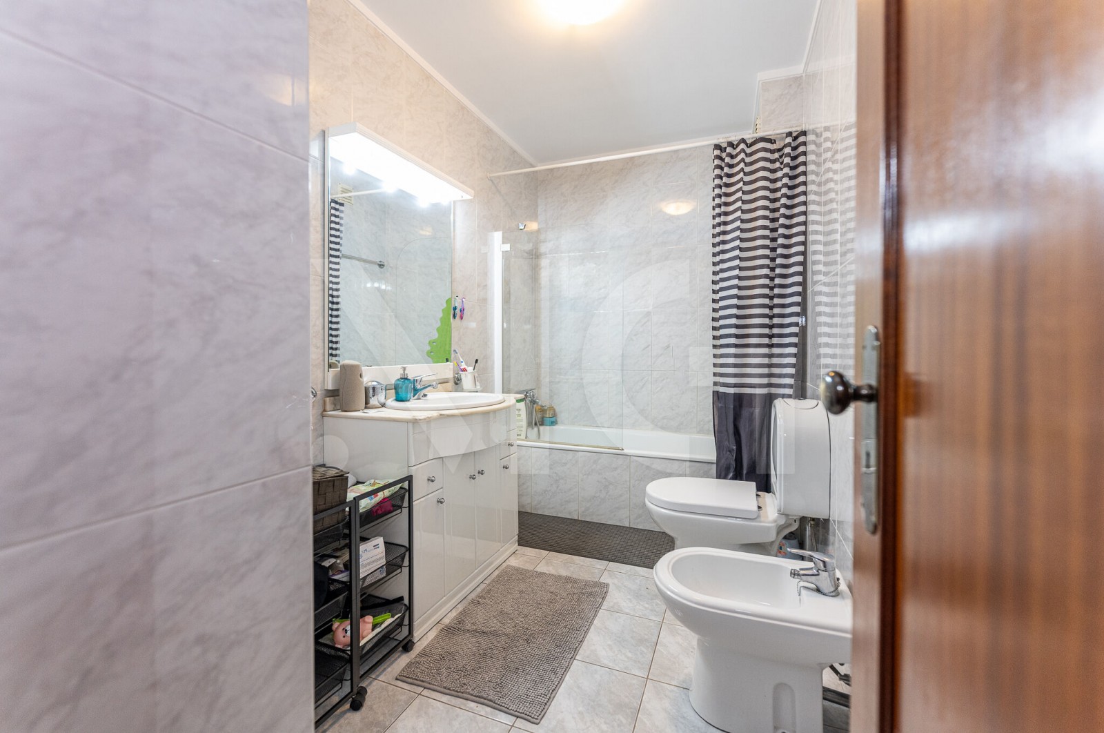 Apartamento T2 para Venda em Custóias, Leça do Balio e Guifões, Matosinhos, Porto - Casa de banho (Imagem 1)