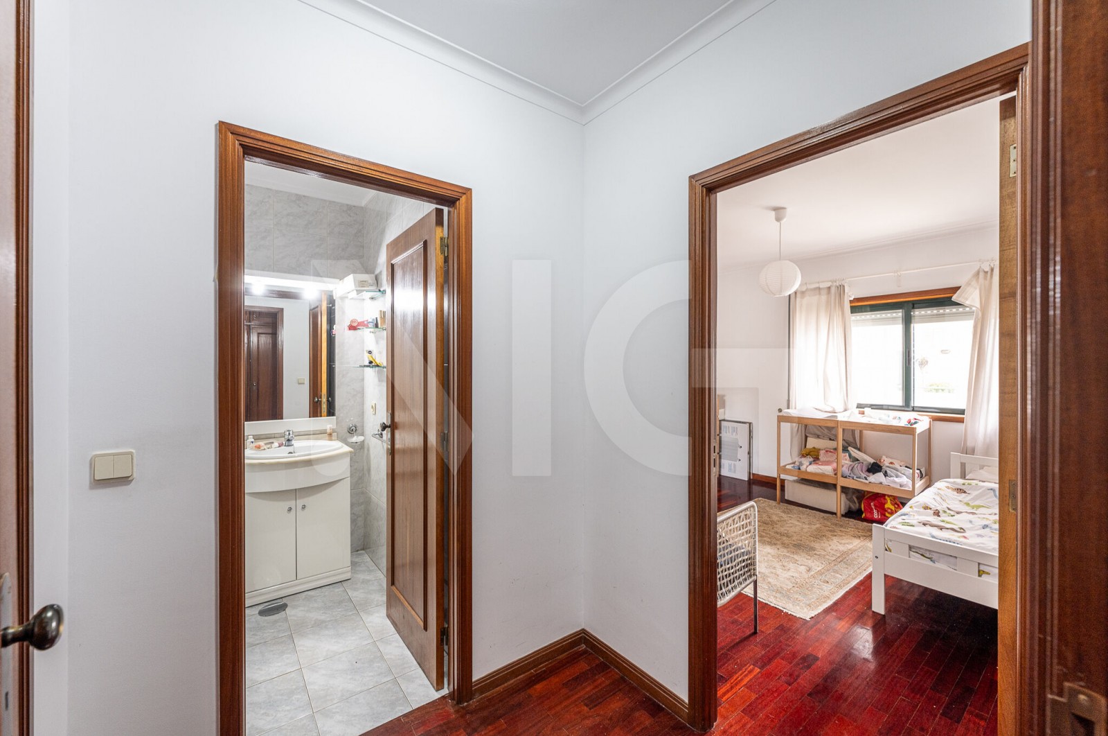 Apartamento T2 para Venda em Custóias, Leça do Balio e Guifões, Matosinhos, Porto - Corredor (Imagem 3)