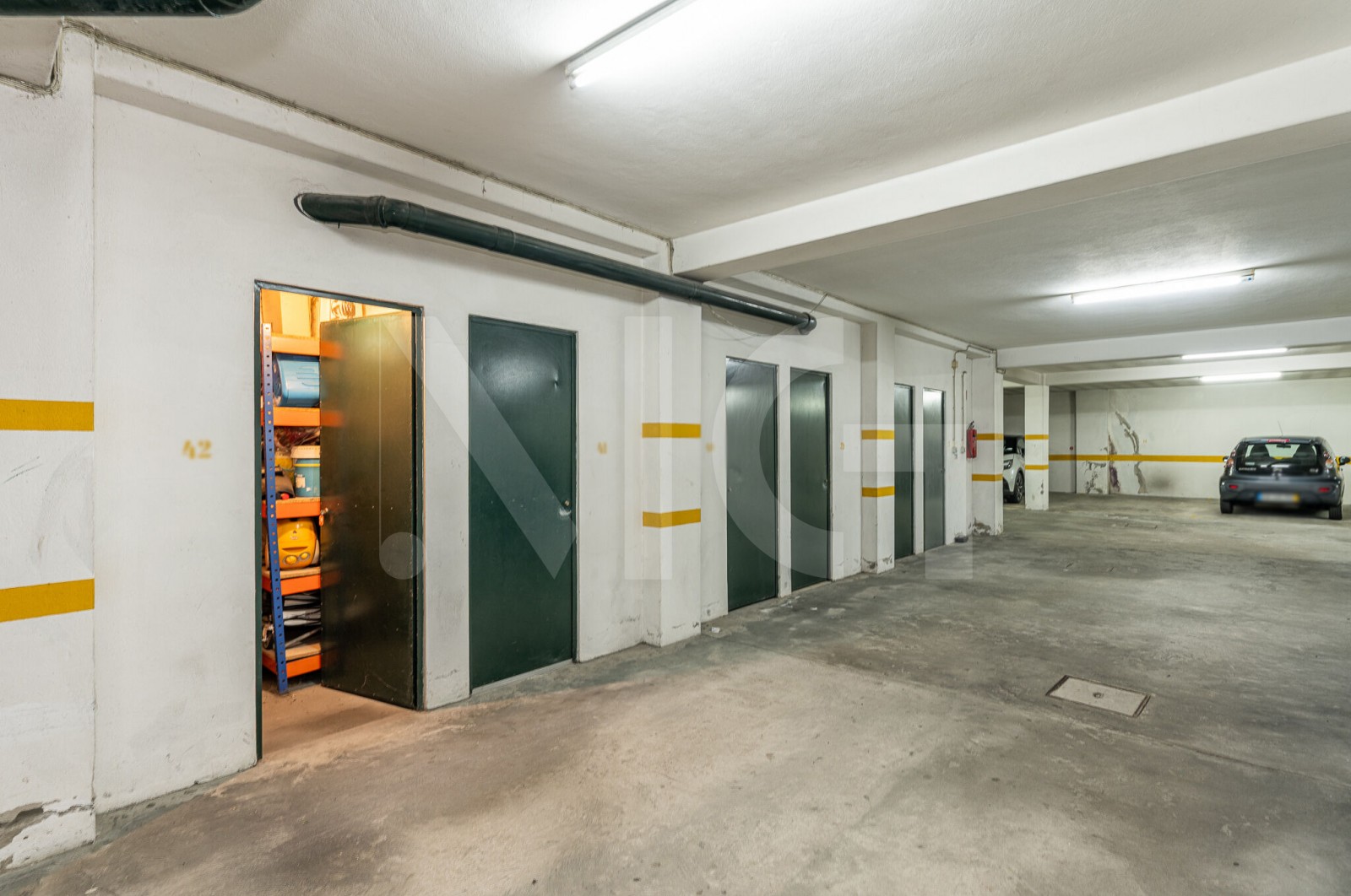 Apartamento T2 para Venda em Custóias, Leça do Balio e Guifões, Matosinhos, Porto - Arrecadação/Anexo (Imagem 1)