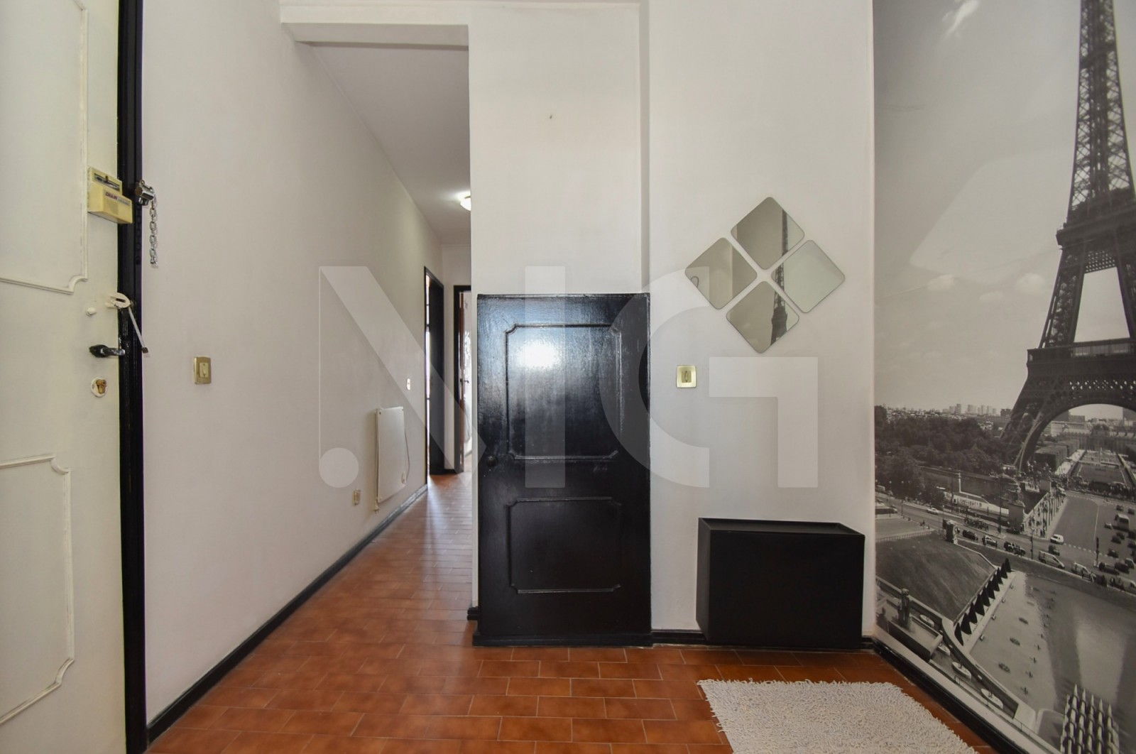Apartment T2 for For sale in Campanhã, Porto, Porto - Corredor (Imagem 1)