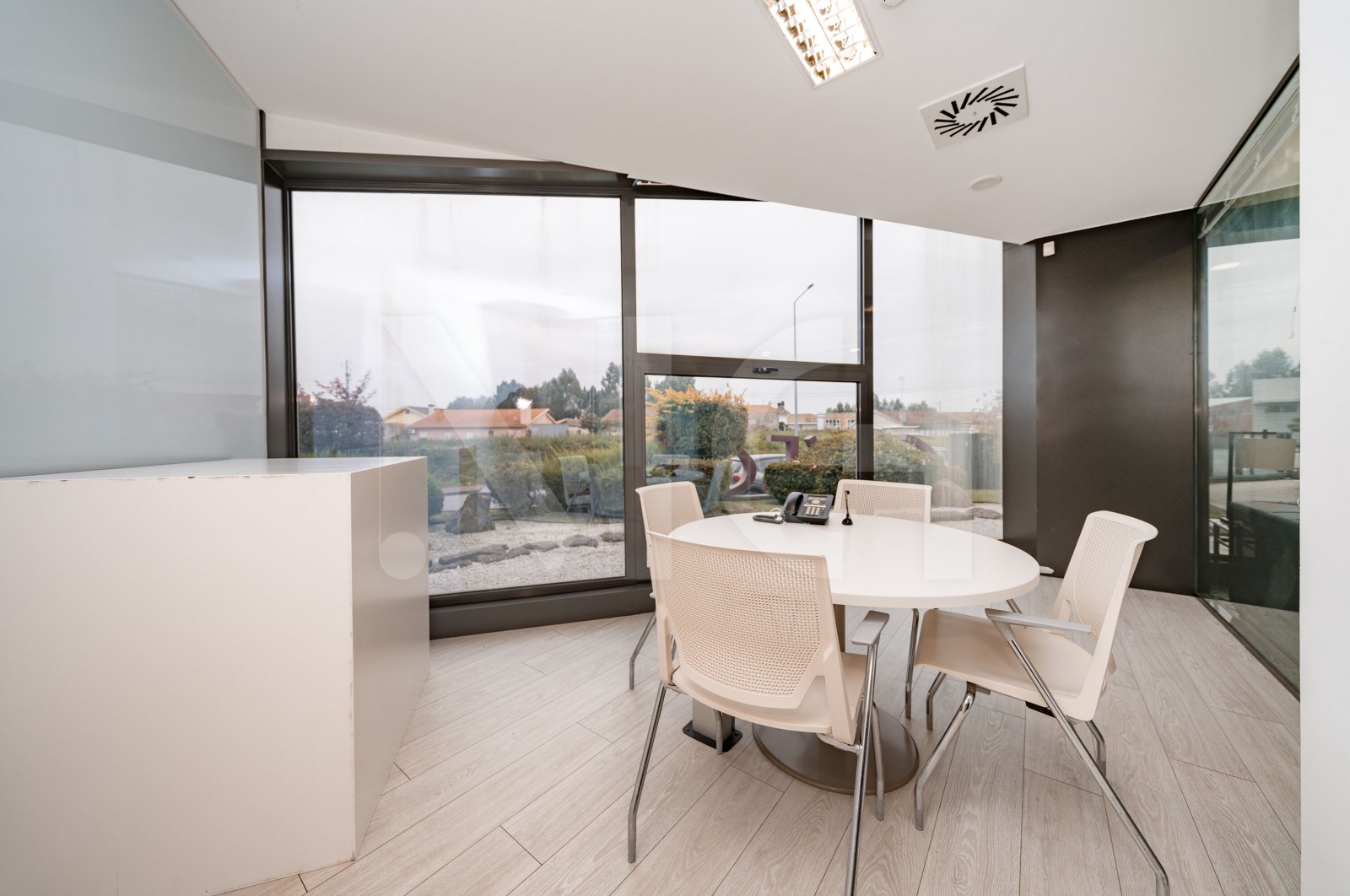 Pavilhão para Venda em Barcelos, Vila Boa e Vila Frescainha (São Martinho e São Pedro), Barcelos, Braga - Sala (Imagem 1)