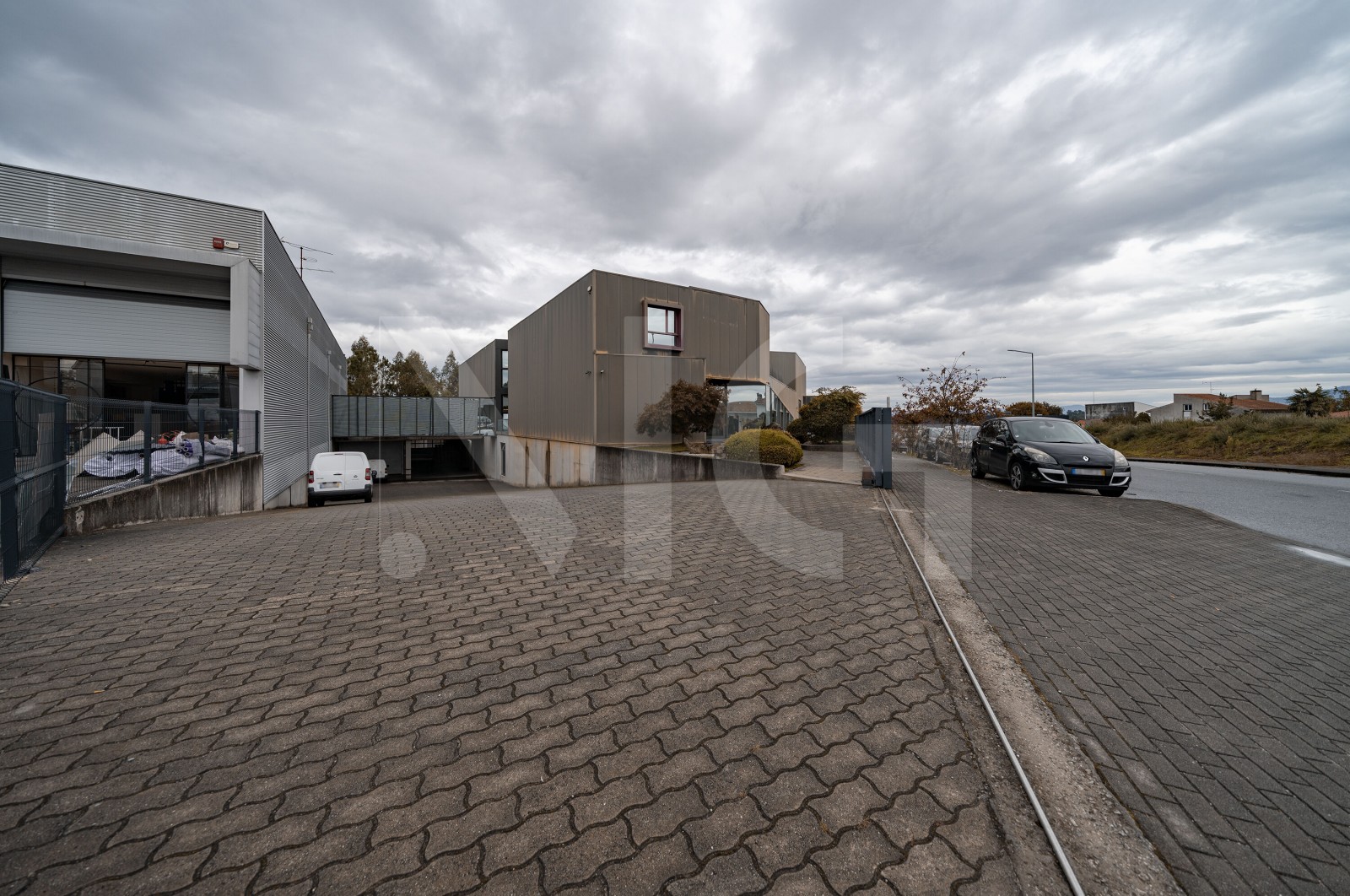 Pavilhão para Venda em Barcelos, Vila Boa e Vila Frescainha (São Martinho e São Pedro), Barcelos, Braga - Fachada (Imagem 3)