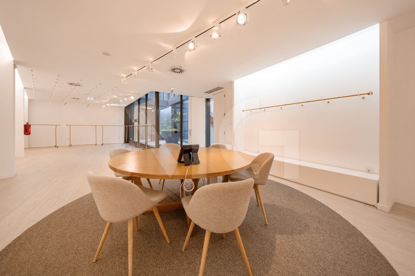 Pavilhão para Venda em Barcelos, Vila Boa e Vila Frescainha (São Martinho e São Pedro), Barcelos, Braga - Sala (Imagem 3)