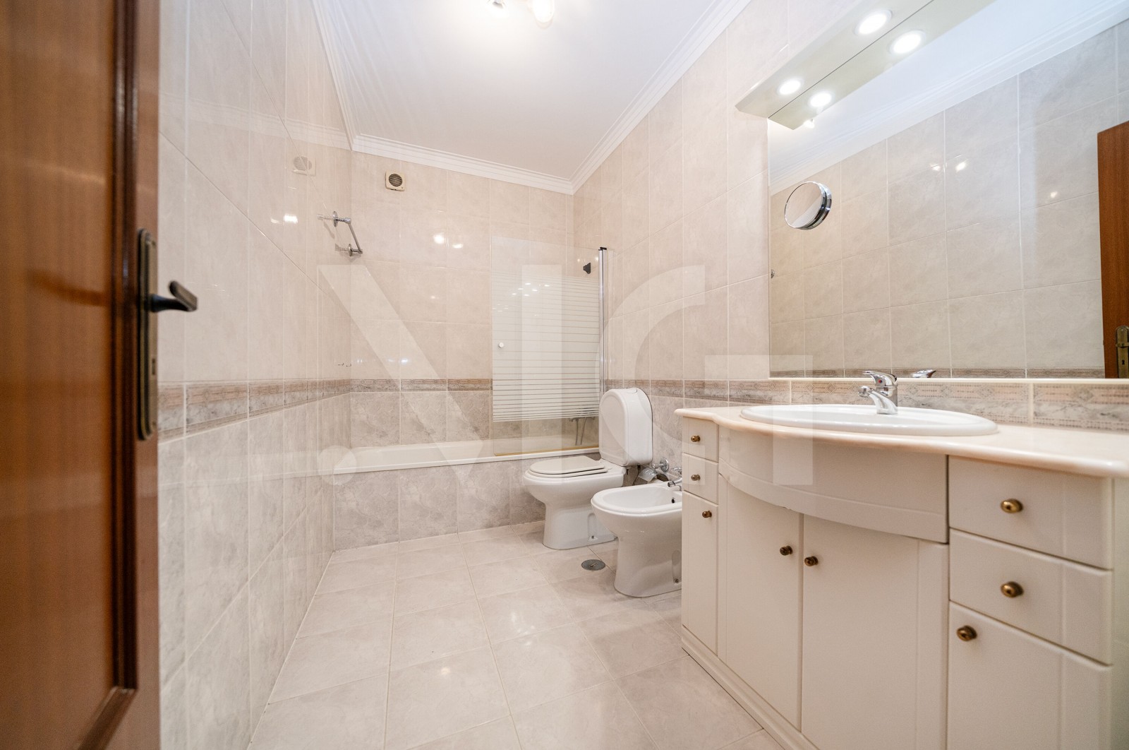 Apartamento T3 para Venda em Braga (São Vicente), Braga, Braga - Casa de banho (Imagem 1)