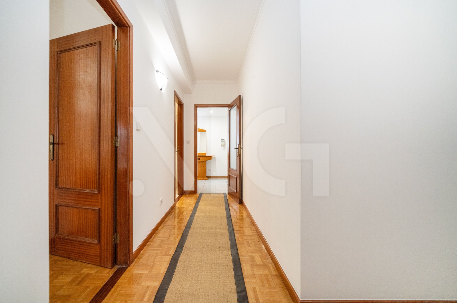 Apartamento T3 para Venda em Braga (São Vicente), Braga, Braga - Corredor (Imagem 4)