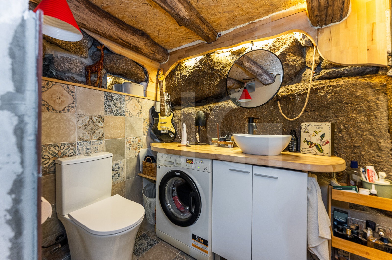 House T1 for For sale in Aboim, Felgueiras, Gontim e Pedraído, Fafe, Braga - Casa de banho (Imagem 3)