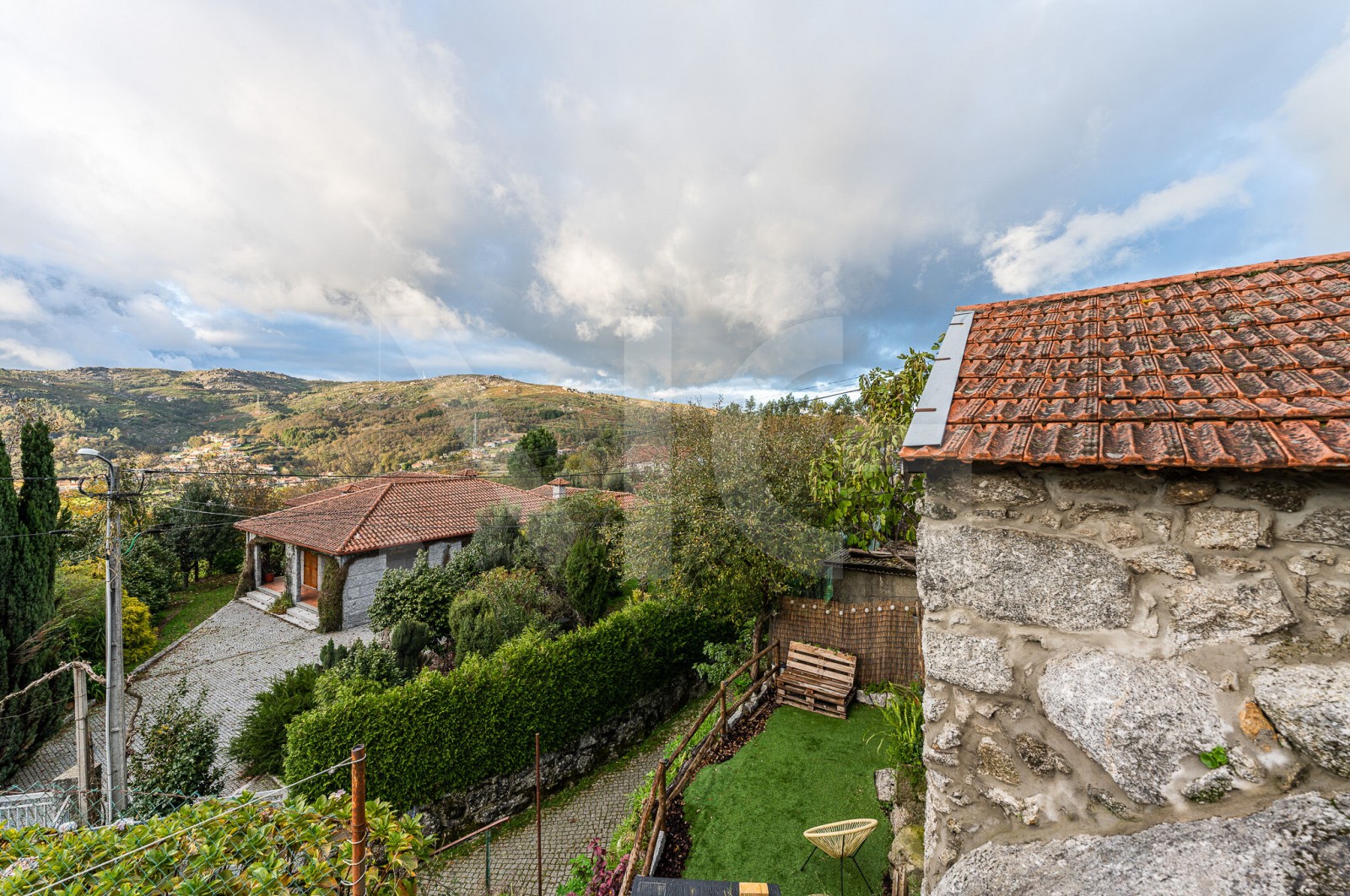 House T1 for For sale in Aboim, Felgueiras, Gontim e Pedraído, Fafe, Braga - Área envolvente (Imagem 5)