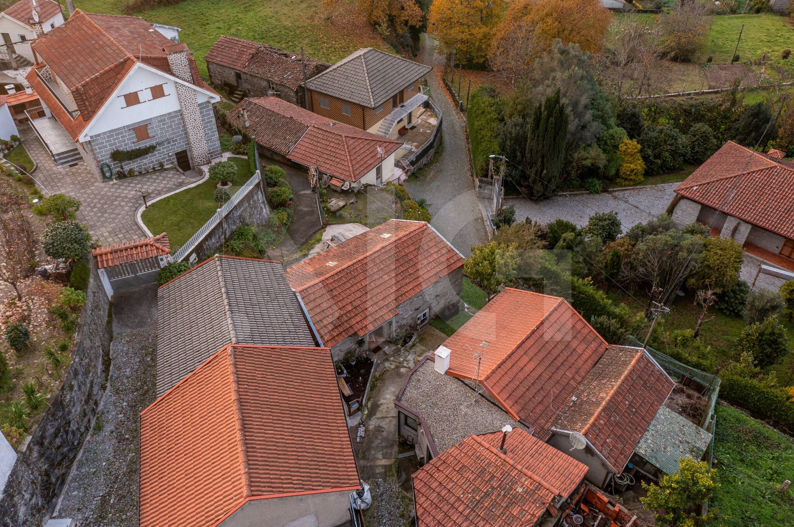 House T1 for For sale in Aboim, Felgueiras, Gontim e Pedraído, Fafe, Braga - Área envolvente (Imagem 9)