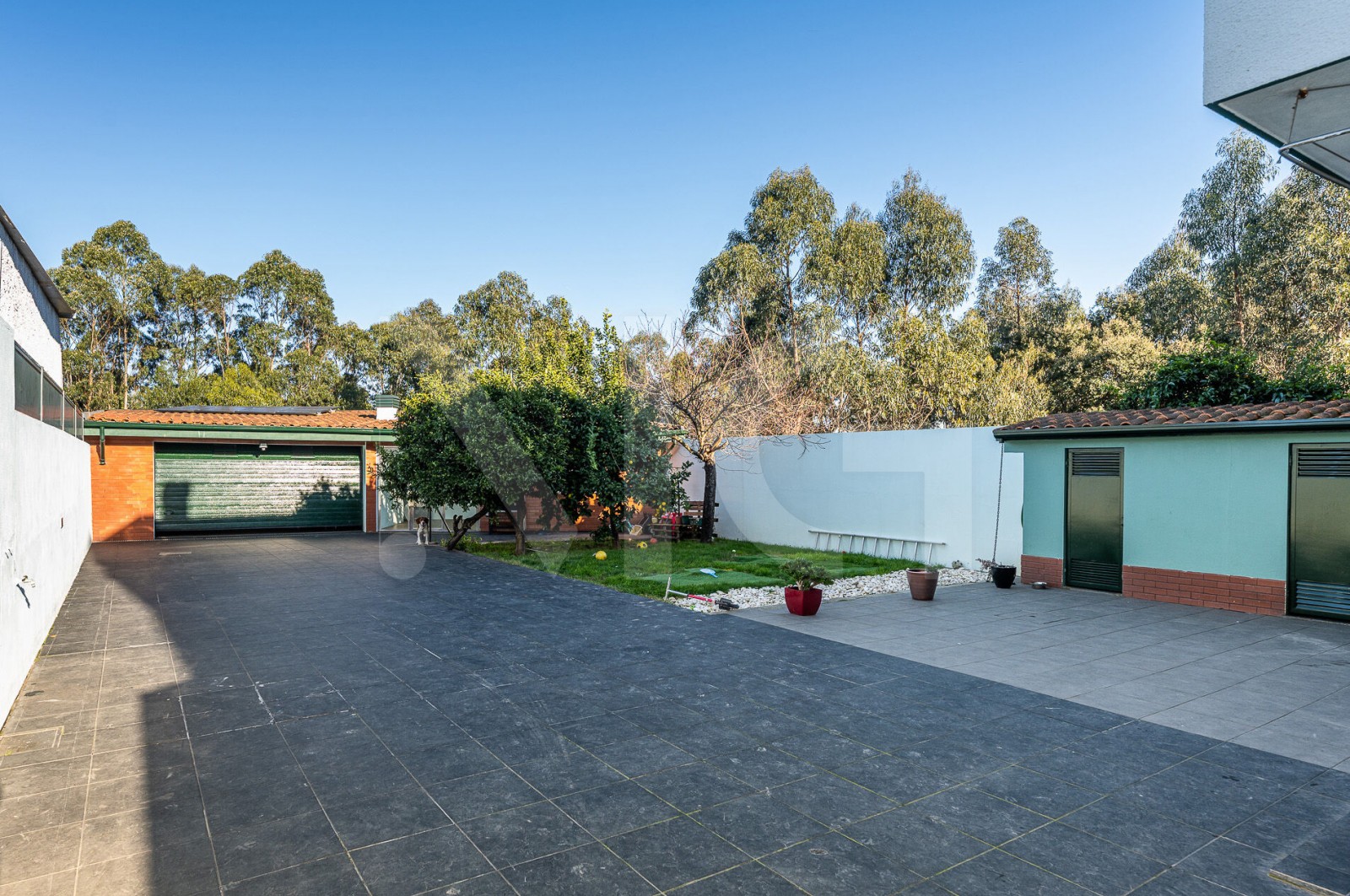 Moradia T4 para Venda em Covelas, Trofa, Porto - Terraço (Imagem 2)