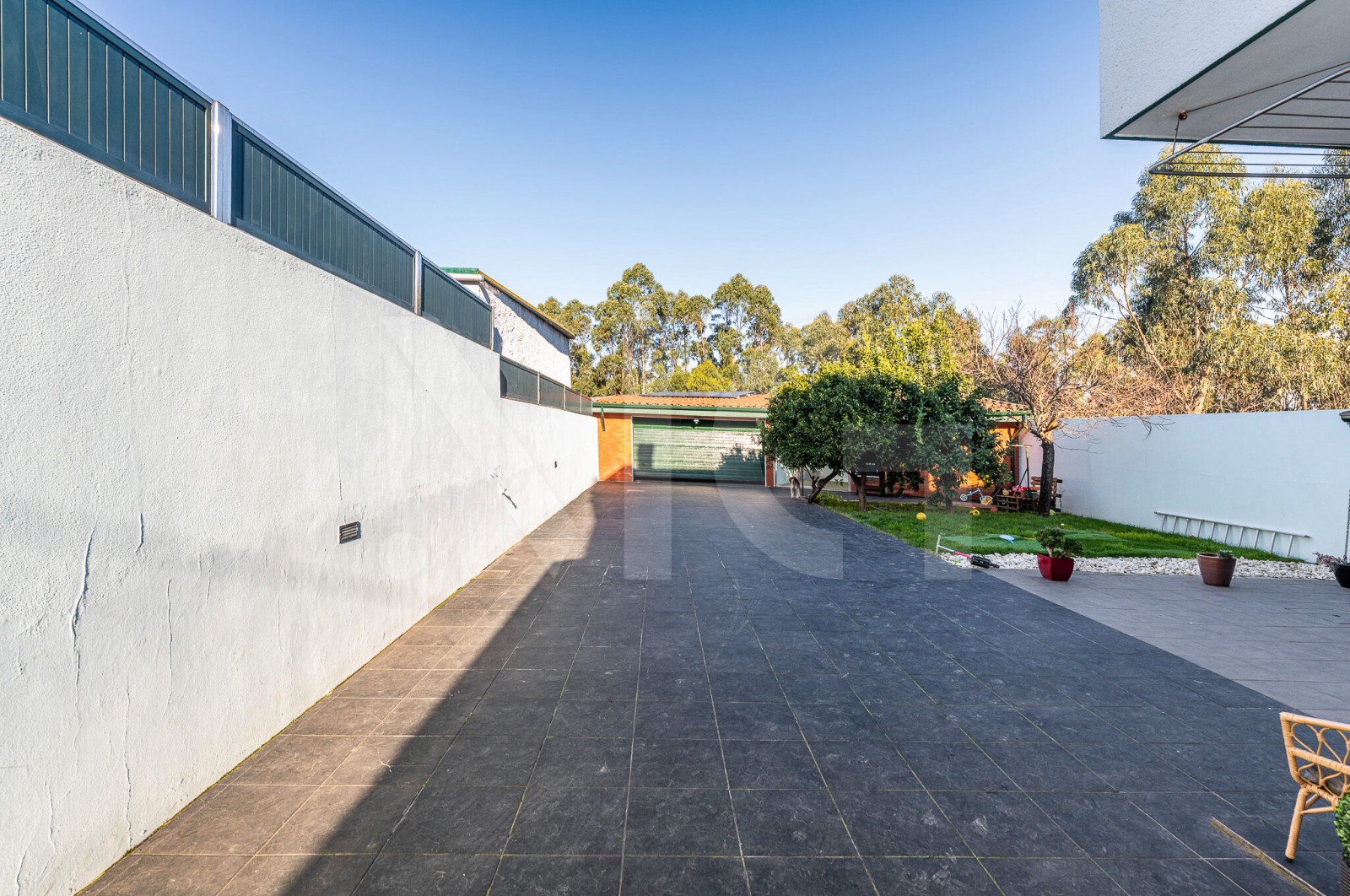 Moradia T4 para Venda em Covelas, Trofa, Porto - Terraço (Imagem 3)