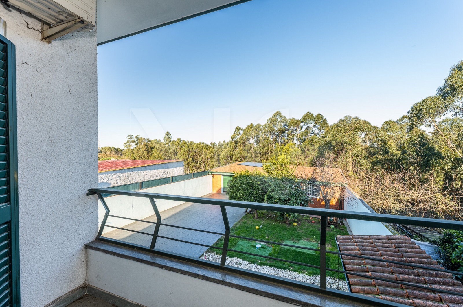 Moradia T4 para Venda em Covelas, Trofa, Porto - Varanda (Imagem 1)