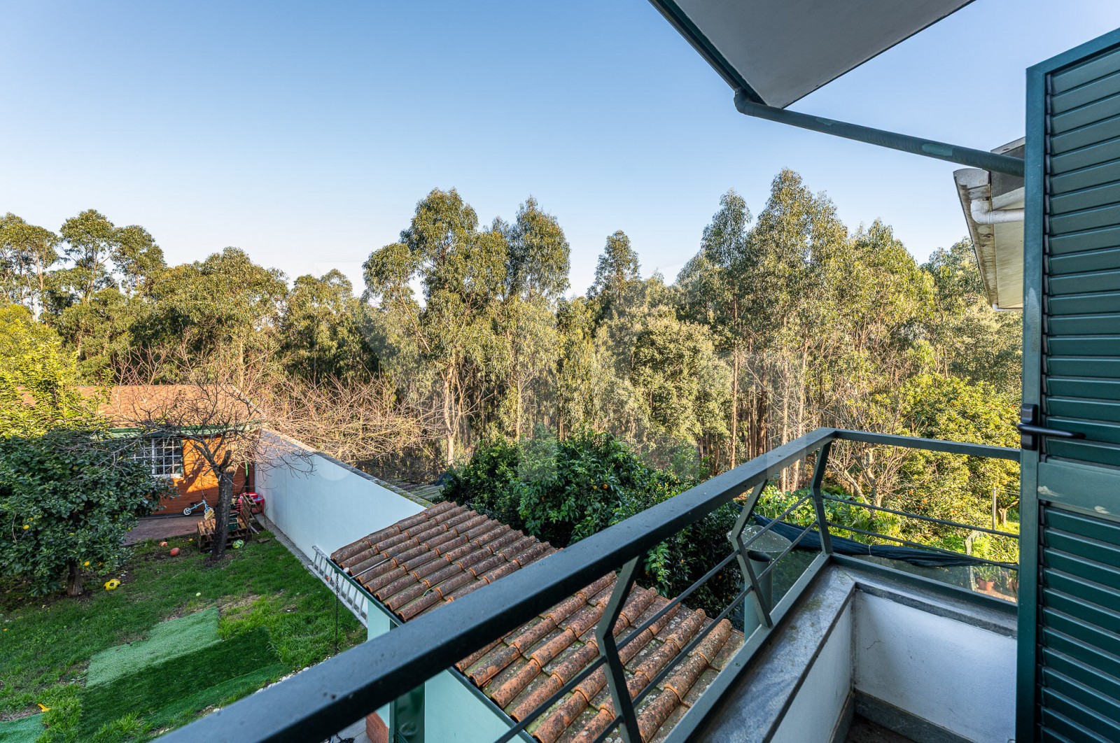 Moradia T4 para Venda em Covelas, Trofa, Porto - Varanda (Imagem 2)