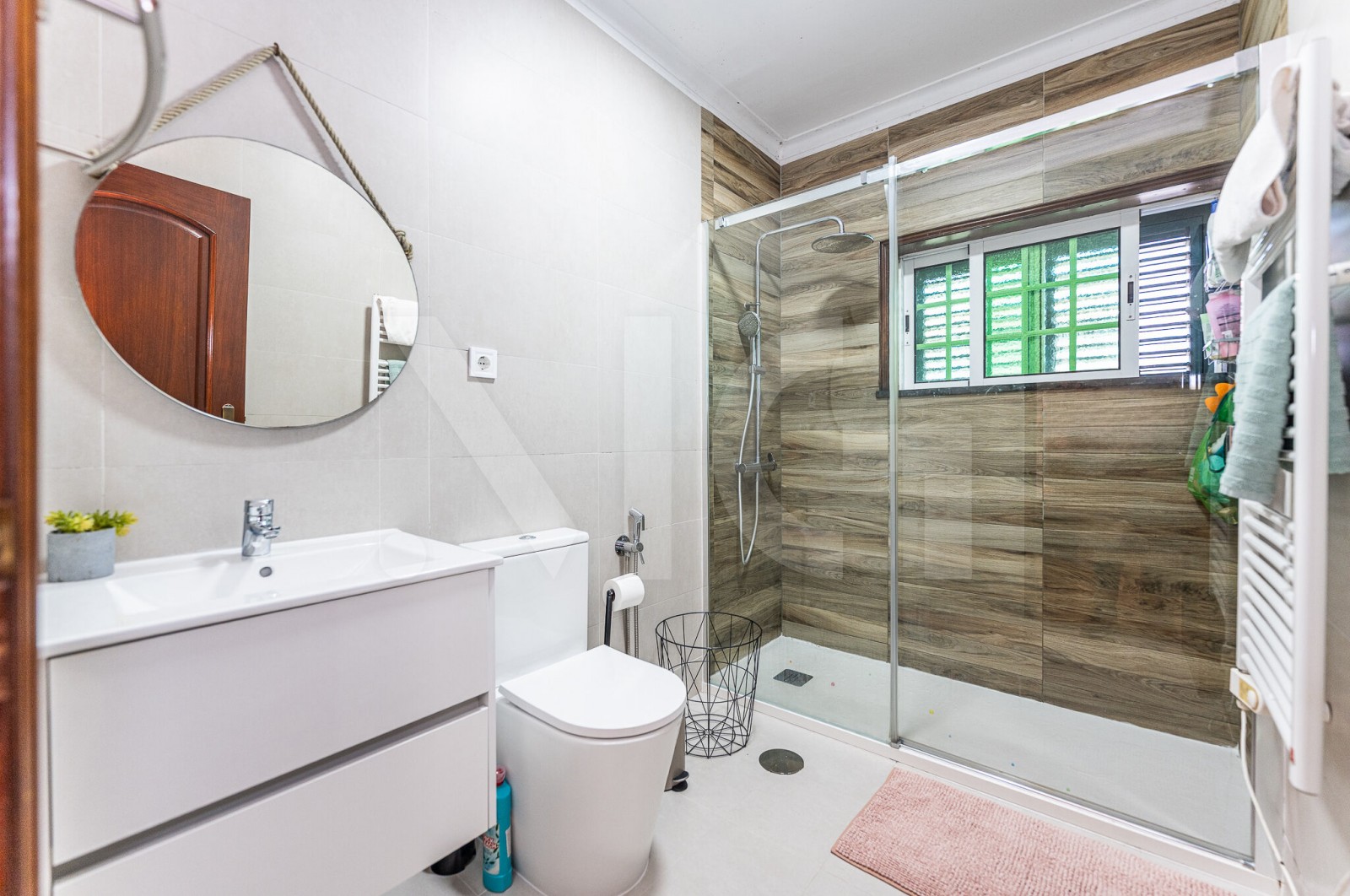 Moradia T4 para Venda em Covelas, Trofa, Porto - Casa de banho (Imagem 2)