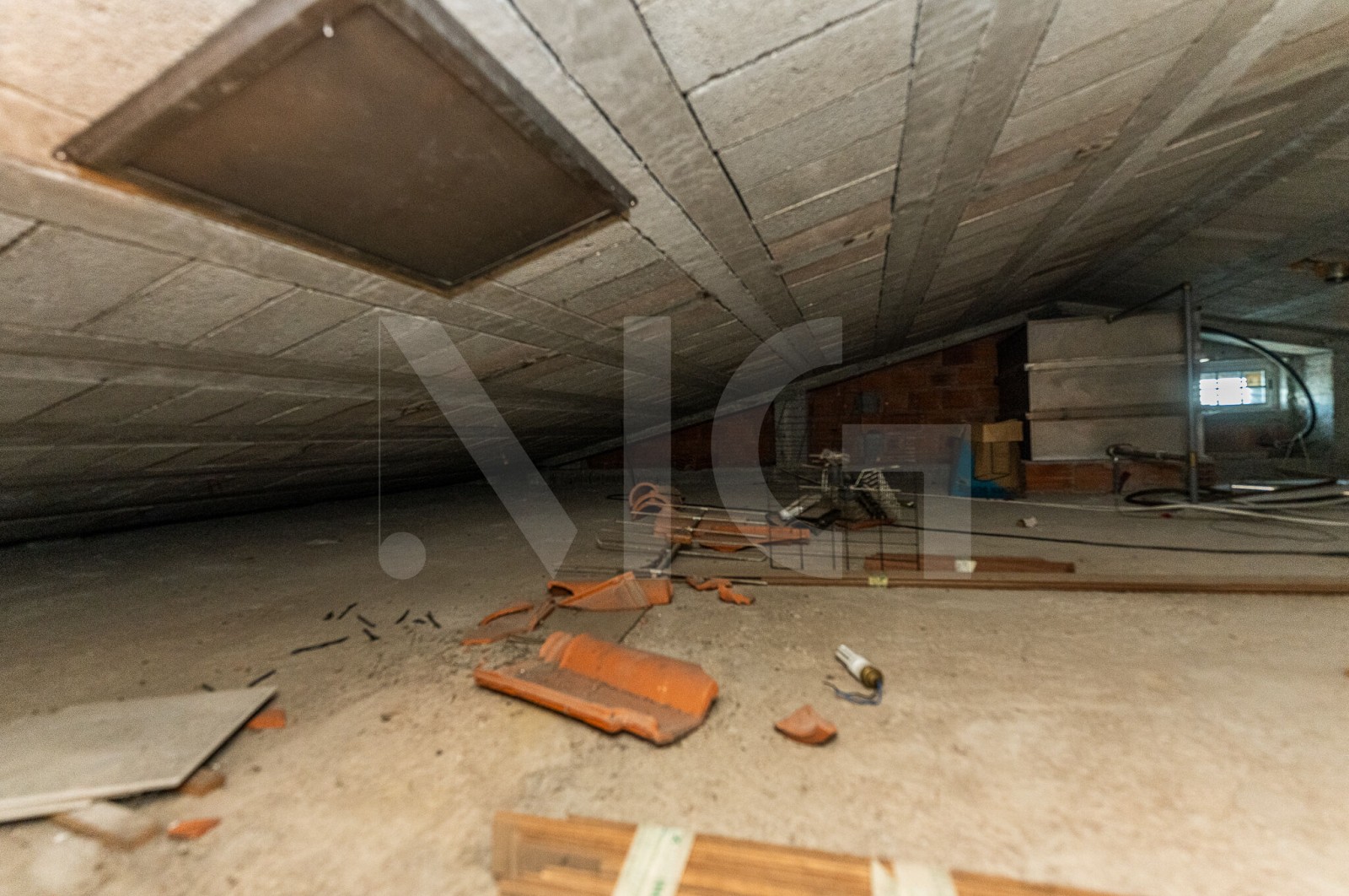 Moradia T4 para Venda em Covelas, Trofa, Porto - Sótão (Imagem 2)