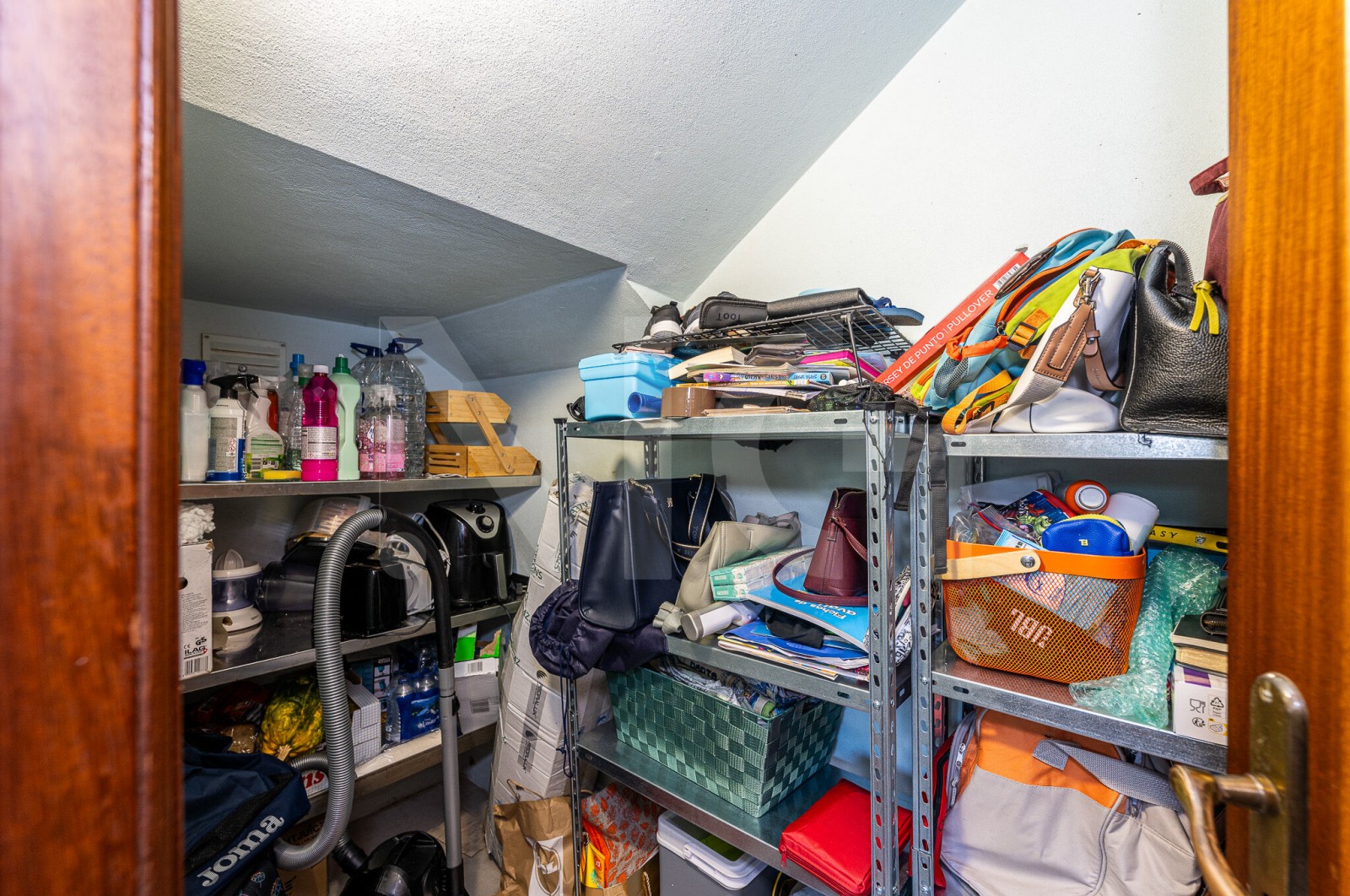 Moradia T4 para Venda em Covelas, Trofa, Porto - Arrecadação/Anexo (Imagem 1)