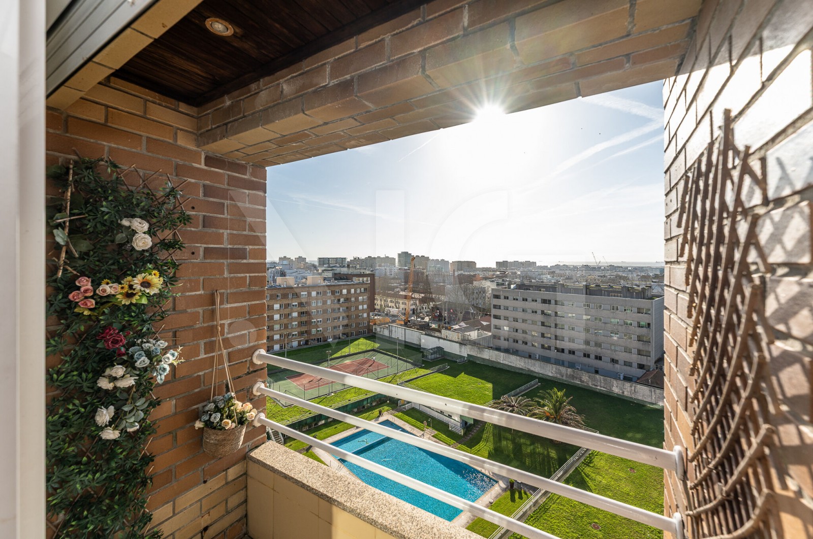 Apartment T3 for For sale in Matosinhos e Leça da Palmeira, Matosinhos, Porto - Varanda (Imagem 1)