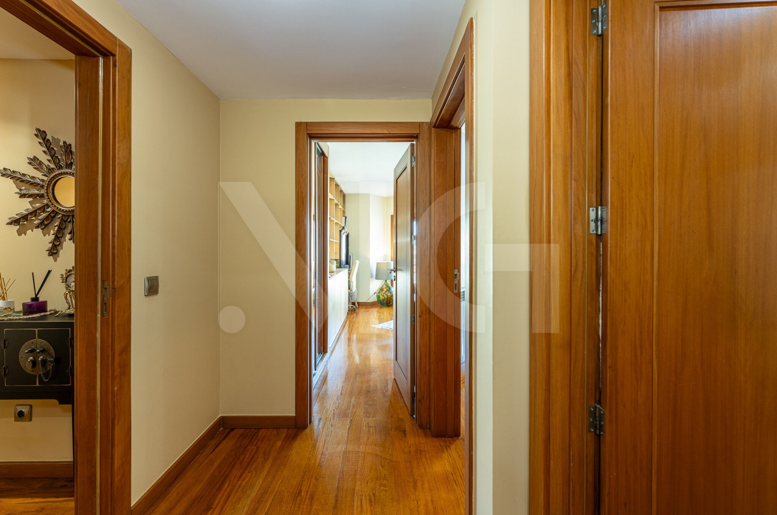 Apartment T3 for For sale in Matosinhos e Leça da Palmeira, Matosinhos, Porto - Corredor (Imagem 4)