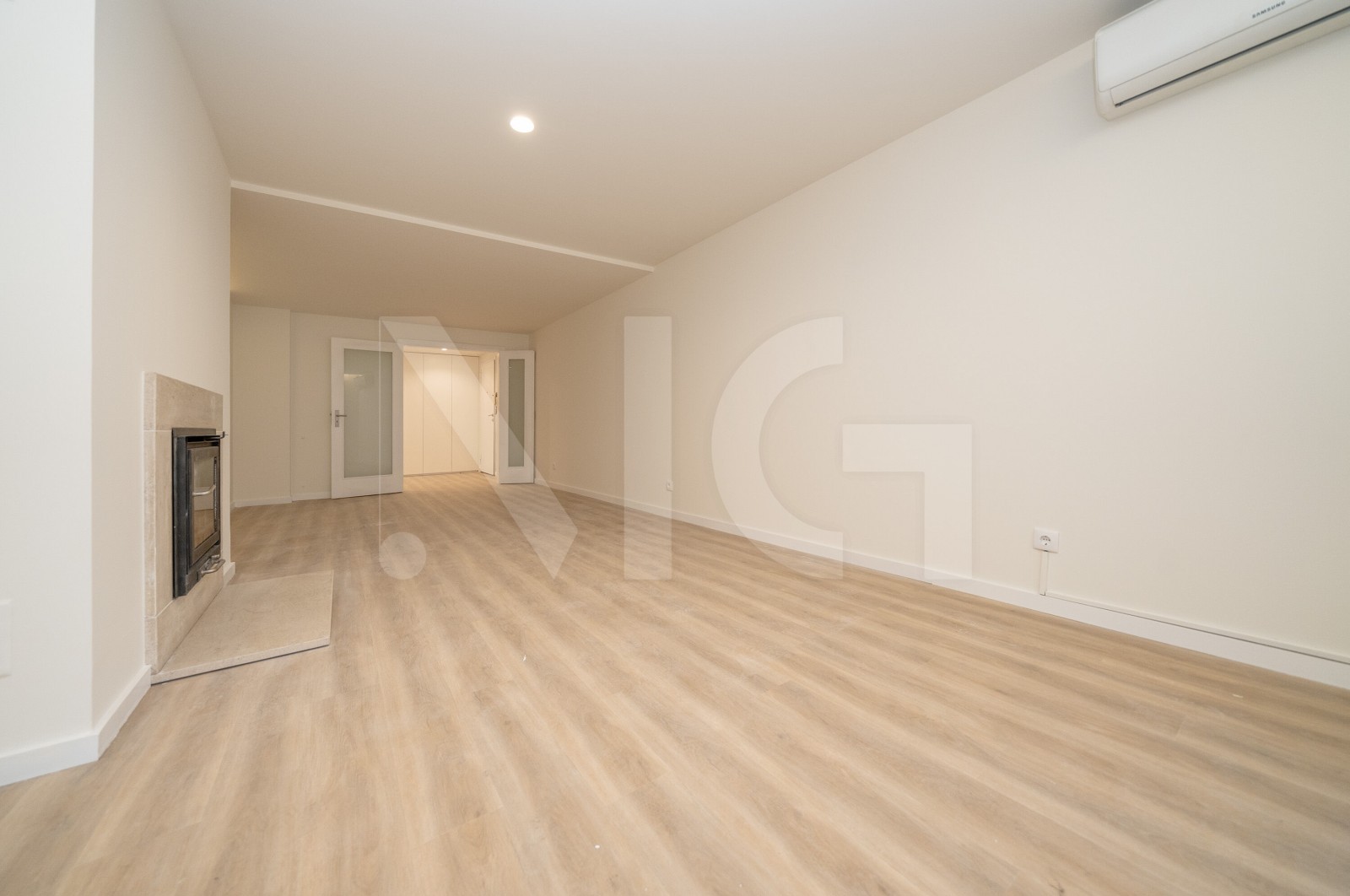 Apartamento T2 para Venda em Real, Dume e Semelhe, Braga, Braga - Sala (Imagem 3)